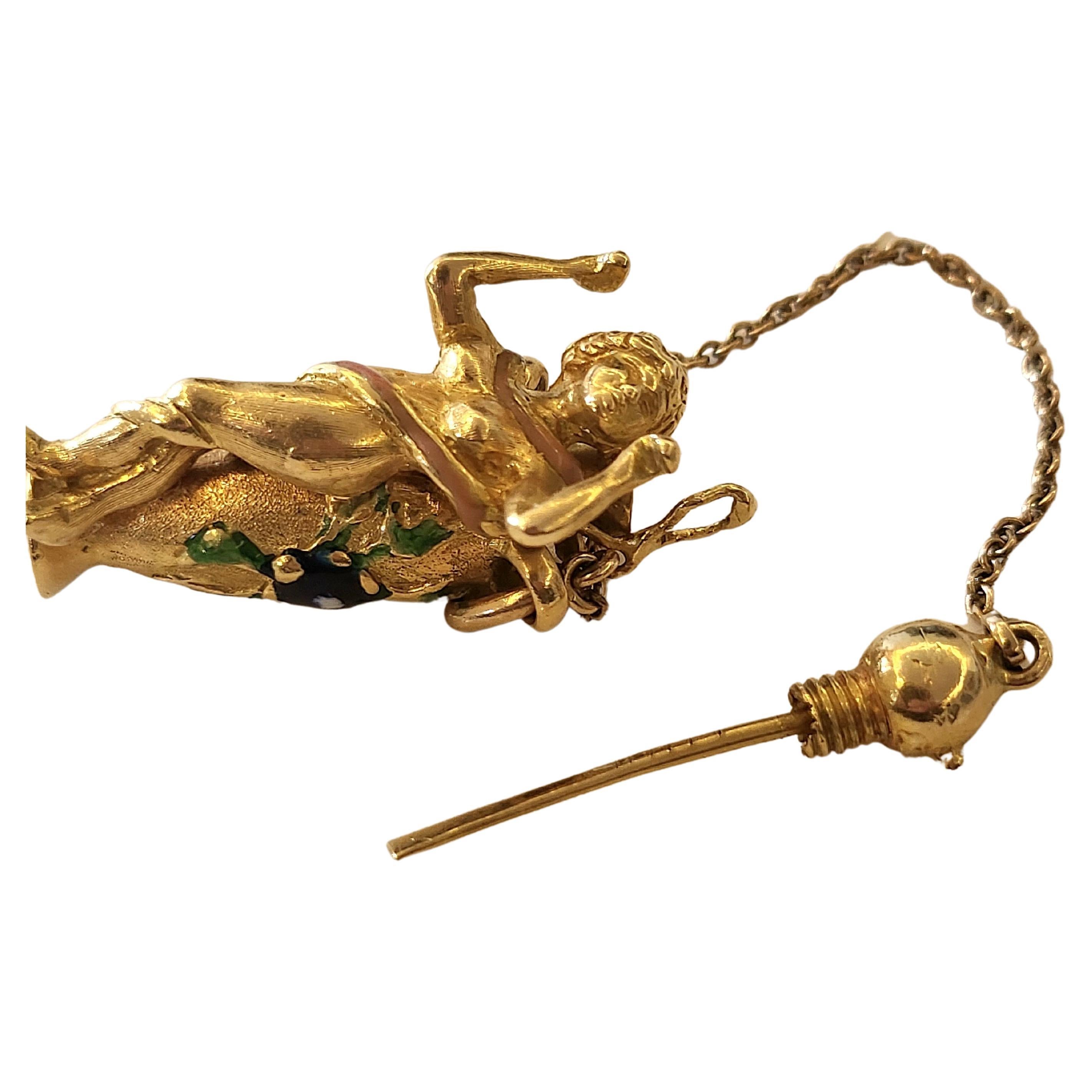 Antiker 1900er Emaille Jugendstil Parfüm Gold Anhänger im Zustand „Gut“ im Angebot in Cairo, EG