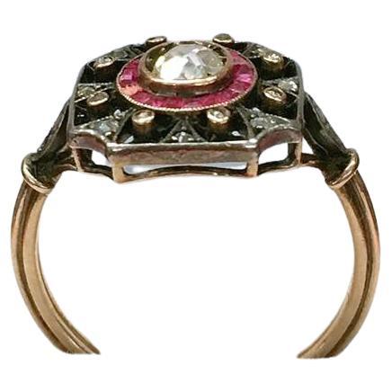 Antique 1900s Old mine Cut Diamond And Ruby Ring In Good Condition For Sale In Cairo, EG