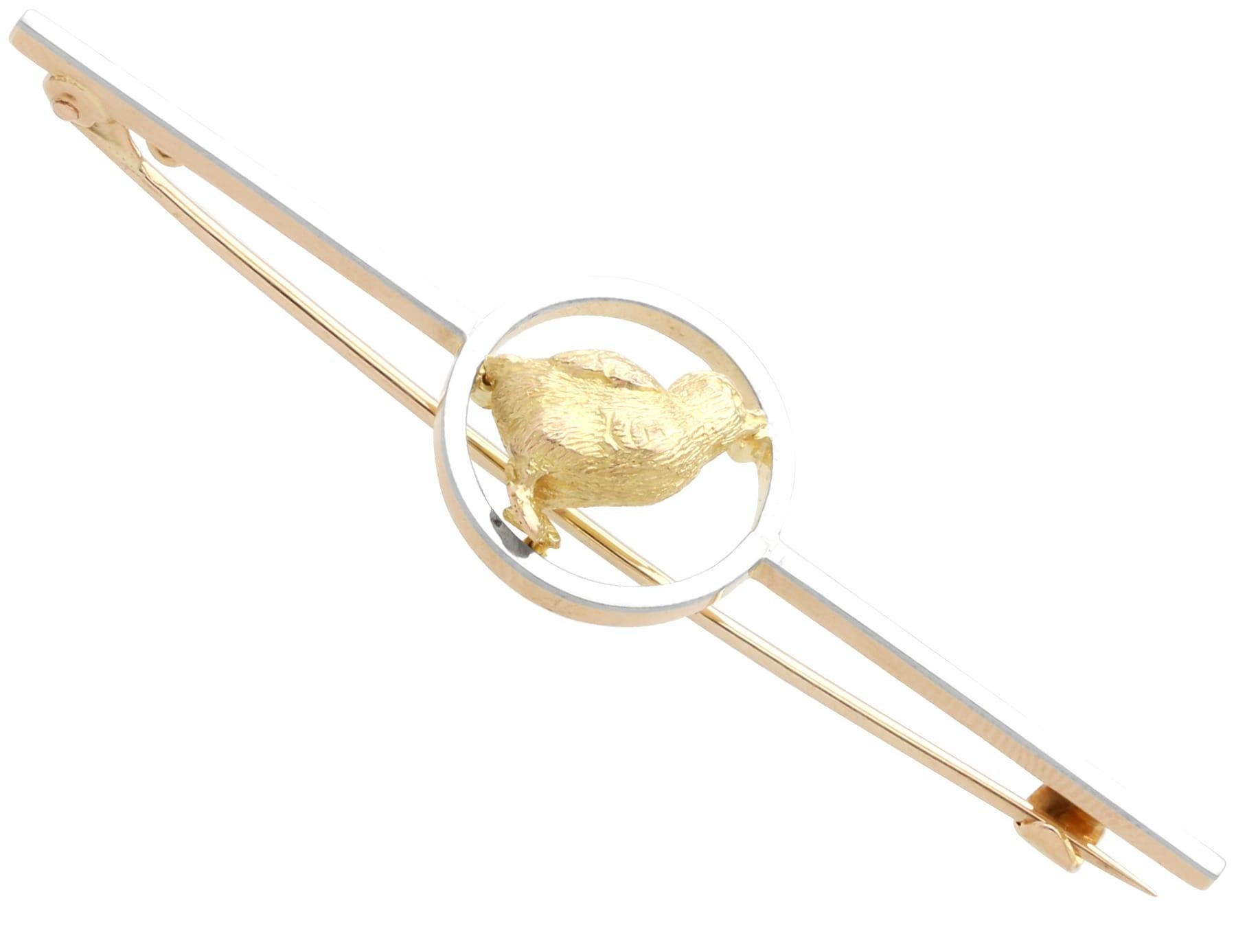 Broche de bar chic en or jaune antique des années 1900 Unisexe en vente