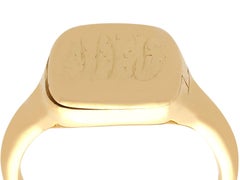 Antique 1900s Yellow Gold Signet Locket Ring with Enamel