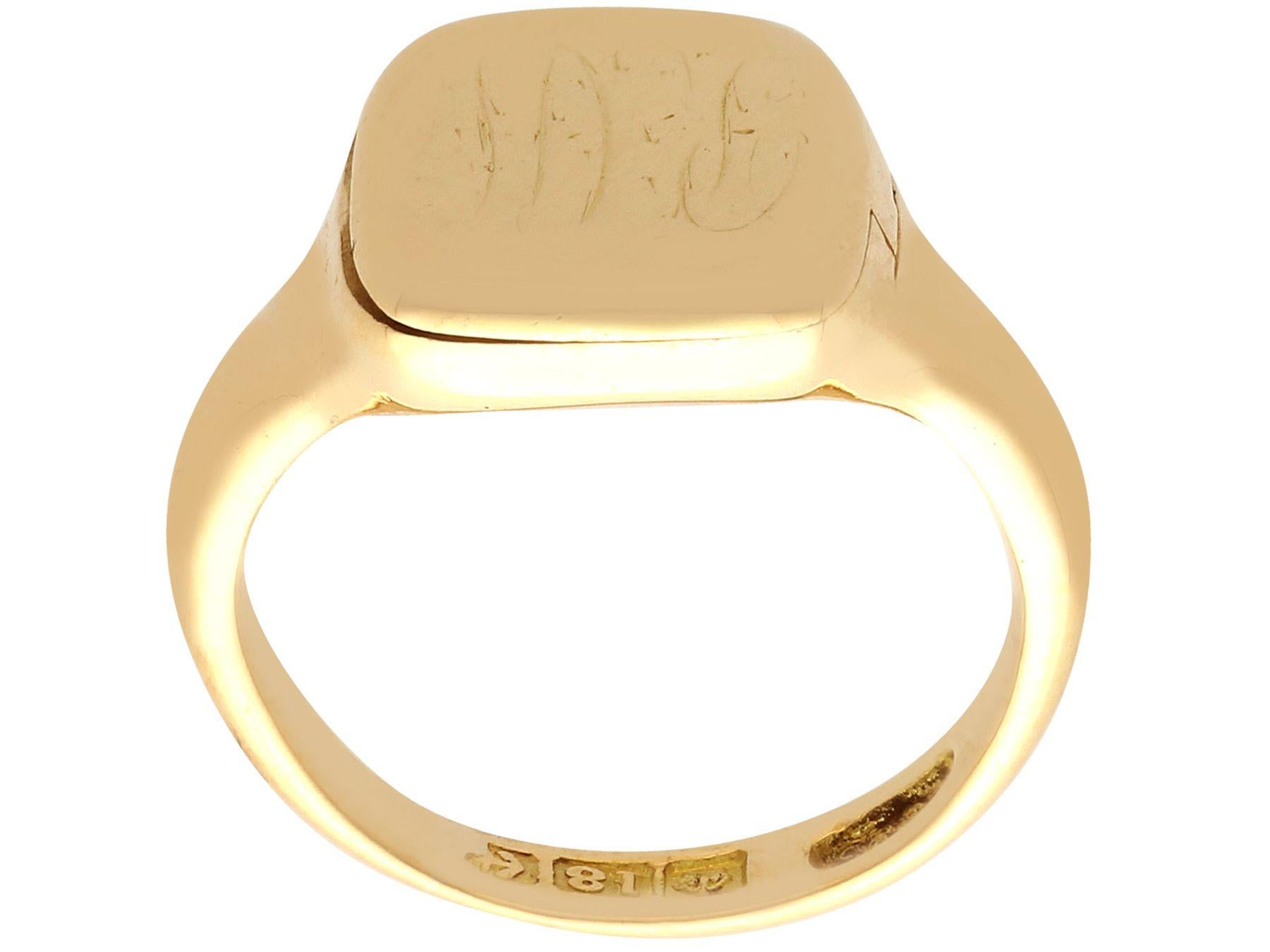 Women's or Men's Antique 1900s Yellow Gold Signet Locket Ring with Enamel