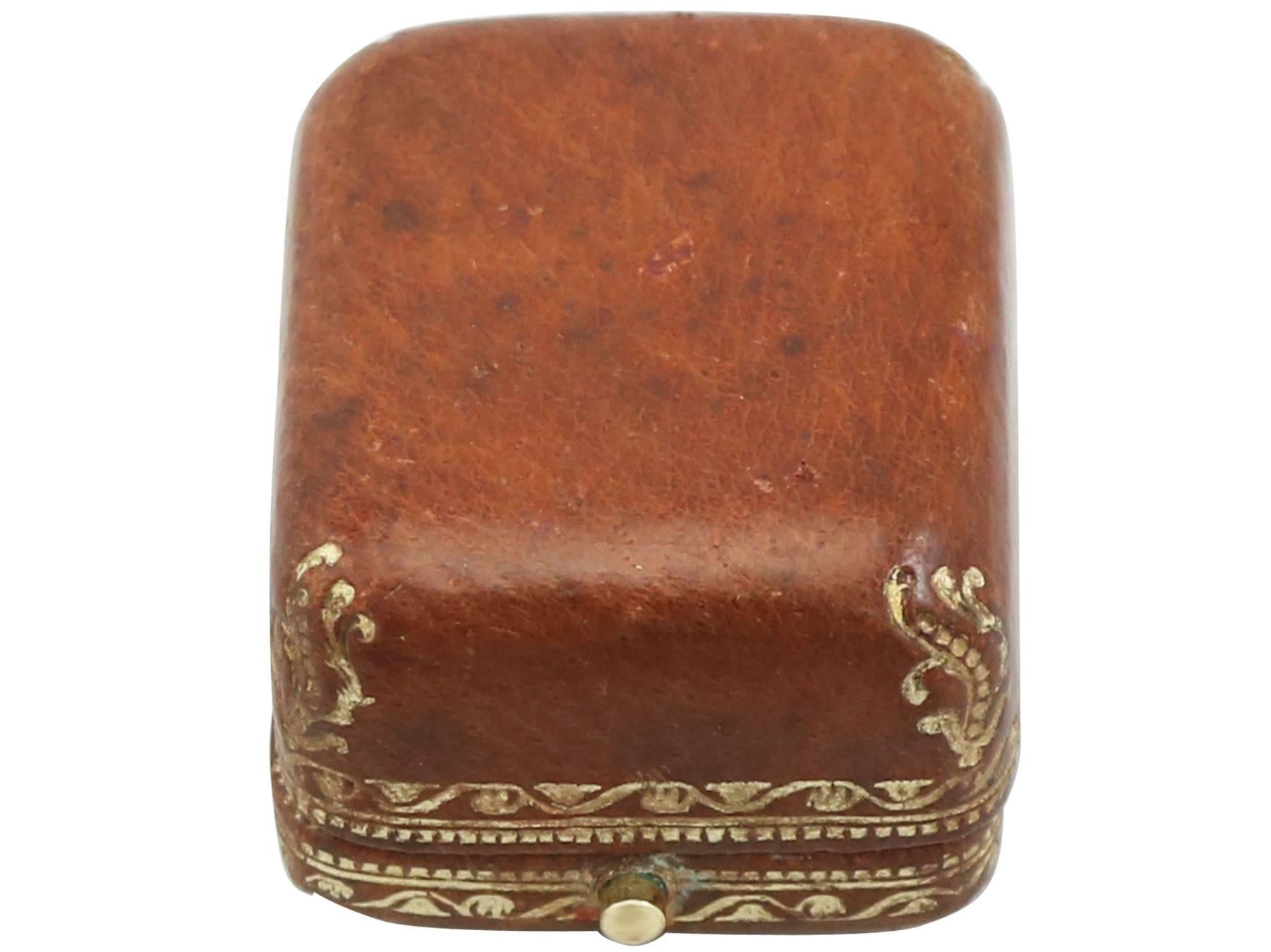 Antique French 1900s Yellow Gold Thimble For Sale 3