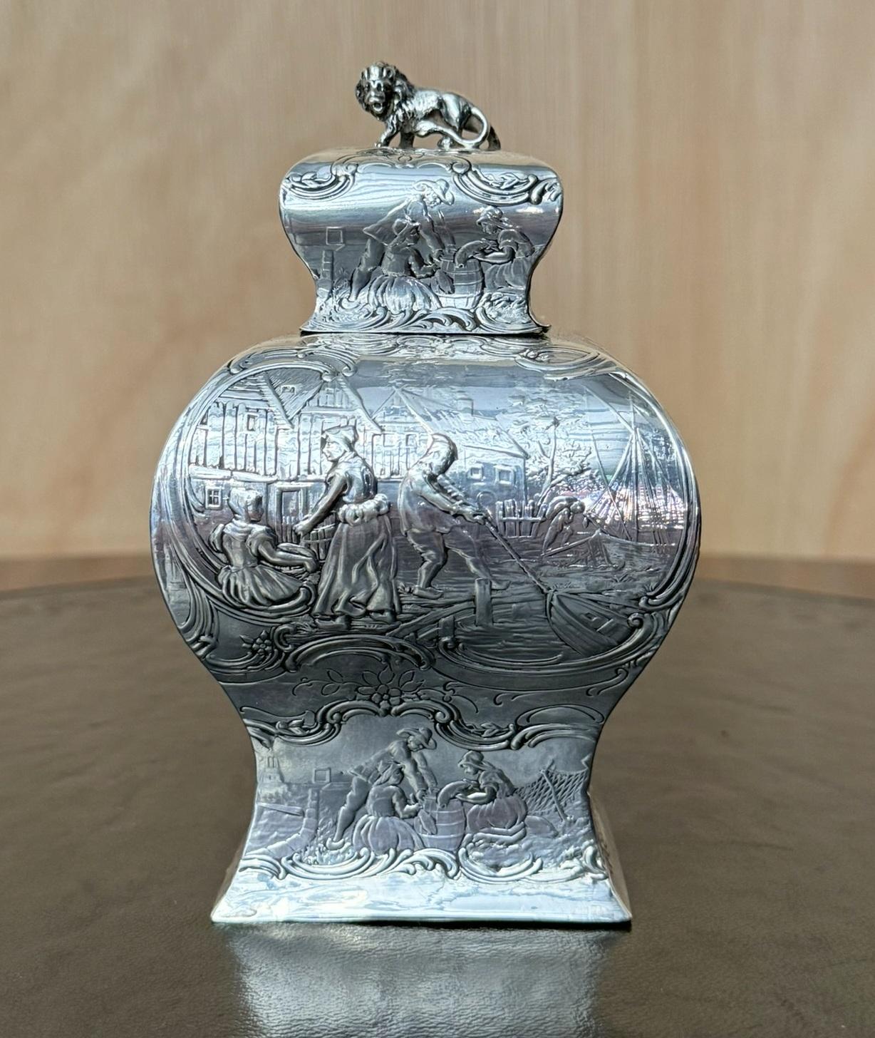 ANTIQUE 1901 EDWARDIAN DATED STERLiNG SILBERMULLER & SON REPOUSSE TEA CADDY (Handgefertigt) im Angebot