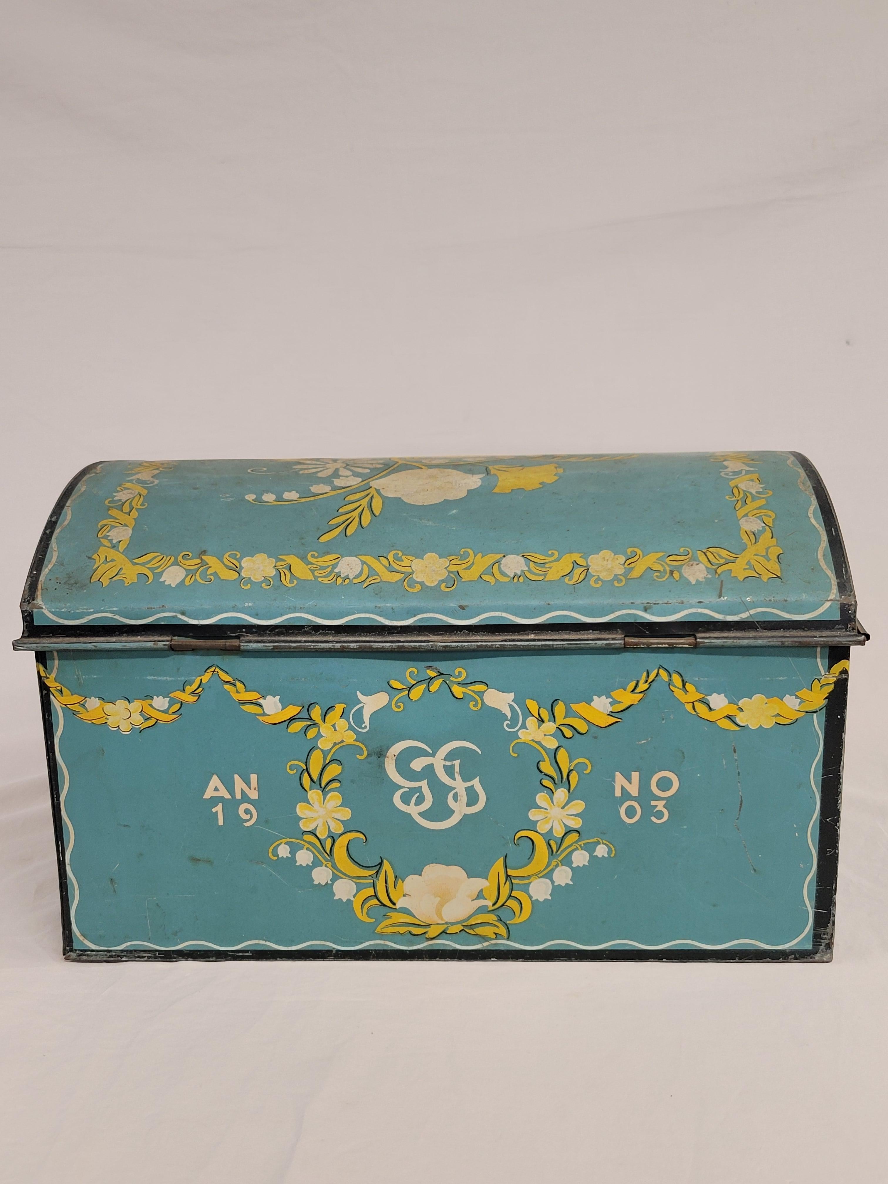 Antique 1904 Swedish Large Chocolate Tin For Sale 6