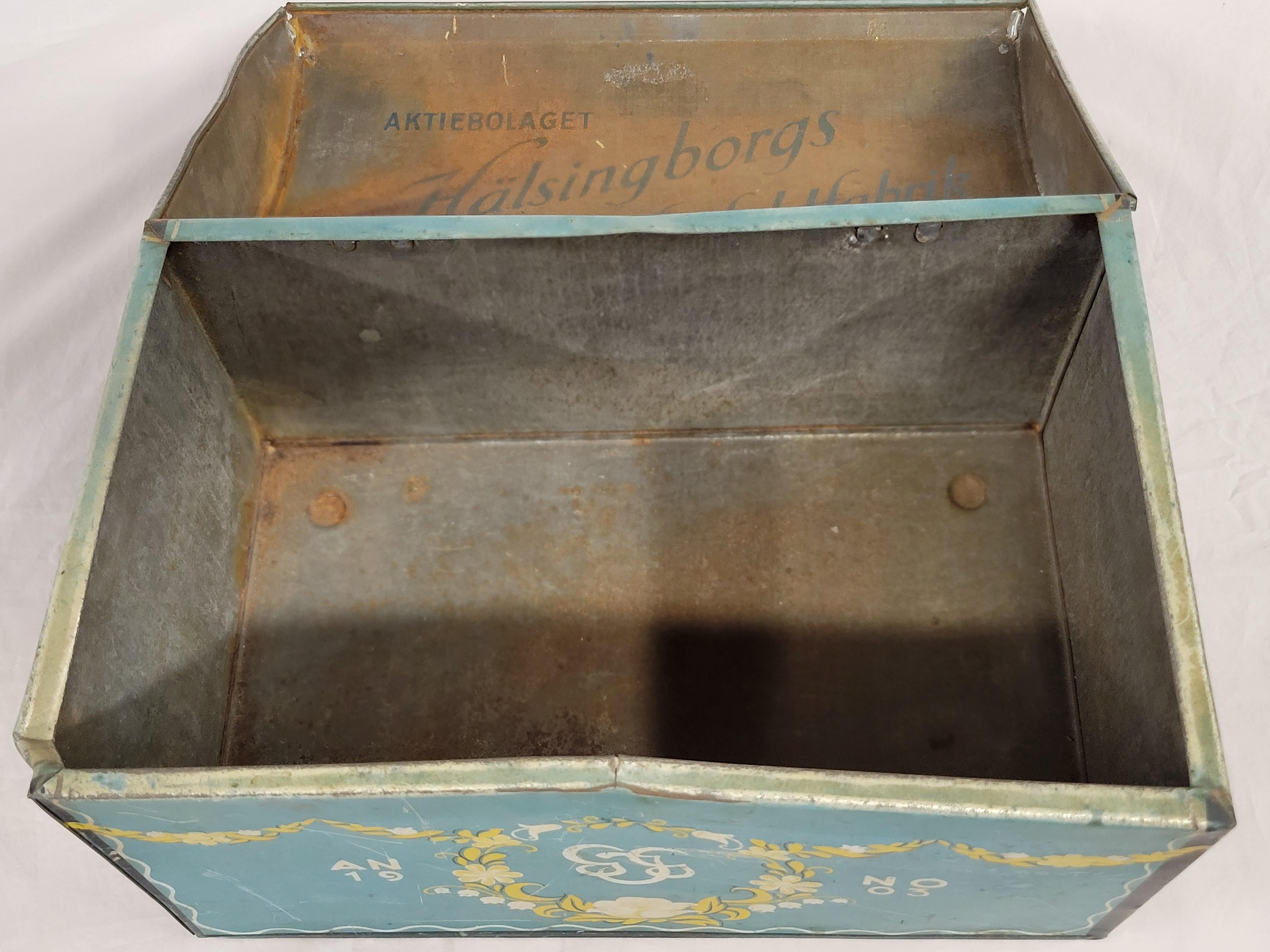 Antique 1904 Swedish Large Chocolate Tin For Sale 3
