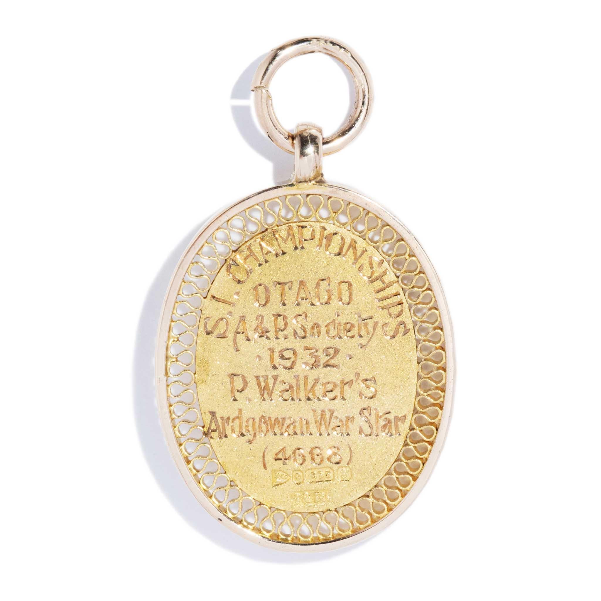 Antico ciondolo a croce edoardiano del 1906 in oro giallo 15 carati in vendita 1