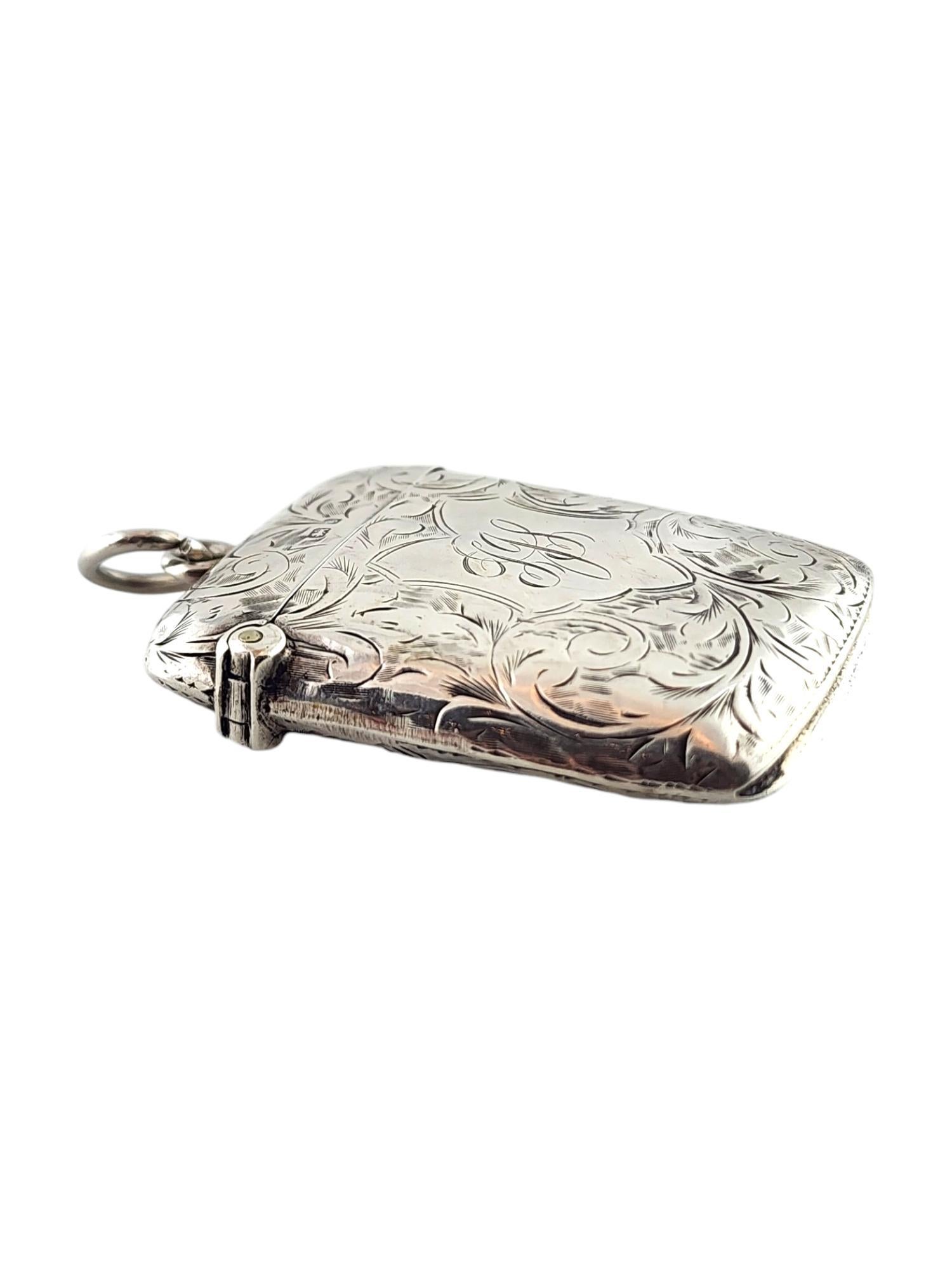 Antique 1906 TB Birmingham England Sterling Silver Vesta Case #18430 In Good Condition In Washington Depot, CT