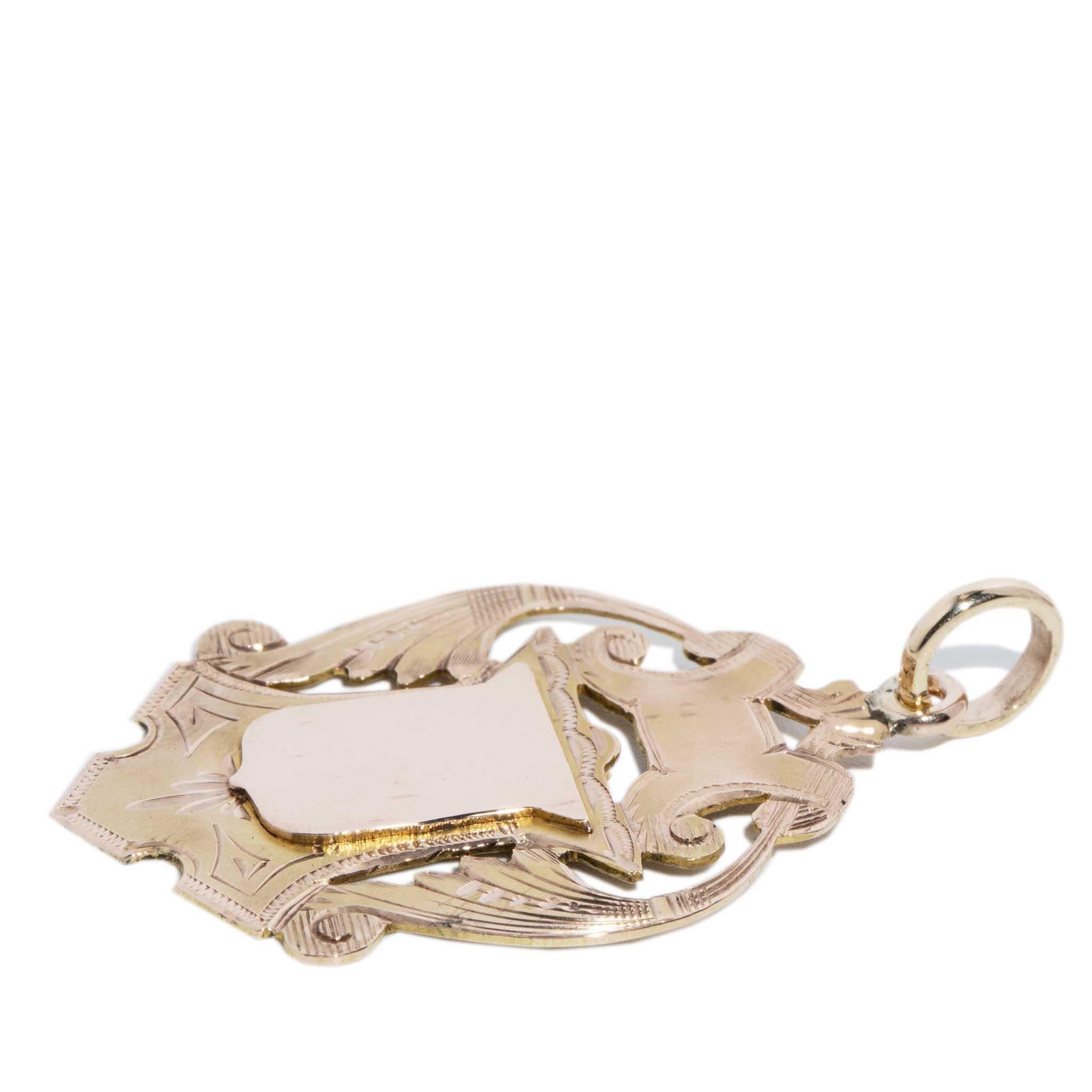 Antiker 1907 Schild Award-Stil-Anhänger aus 9 Karat Gelbgold im Angebot 4