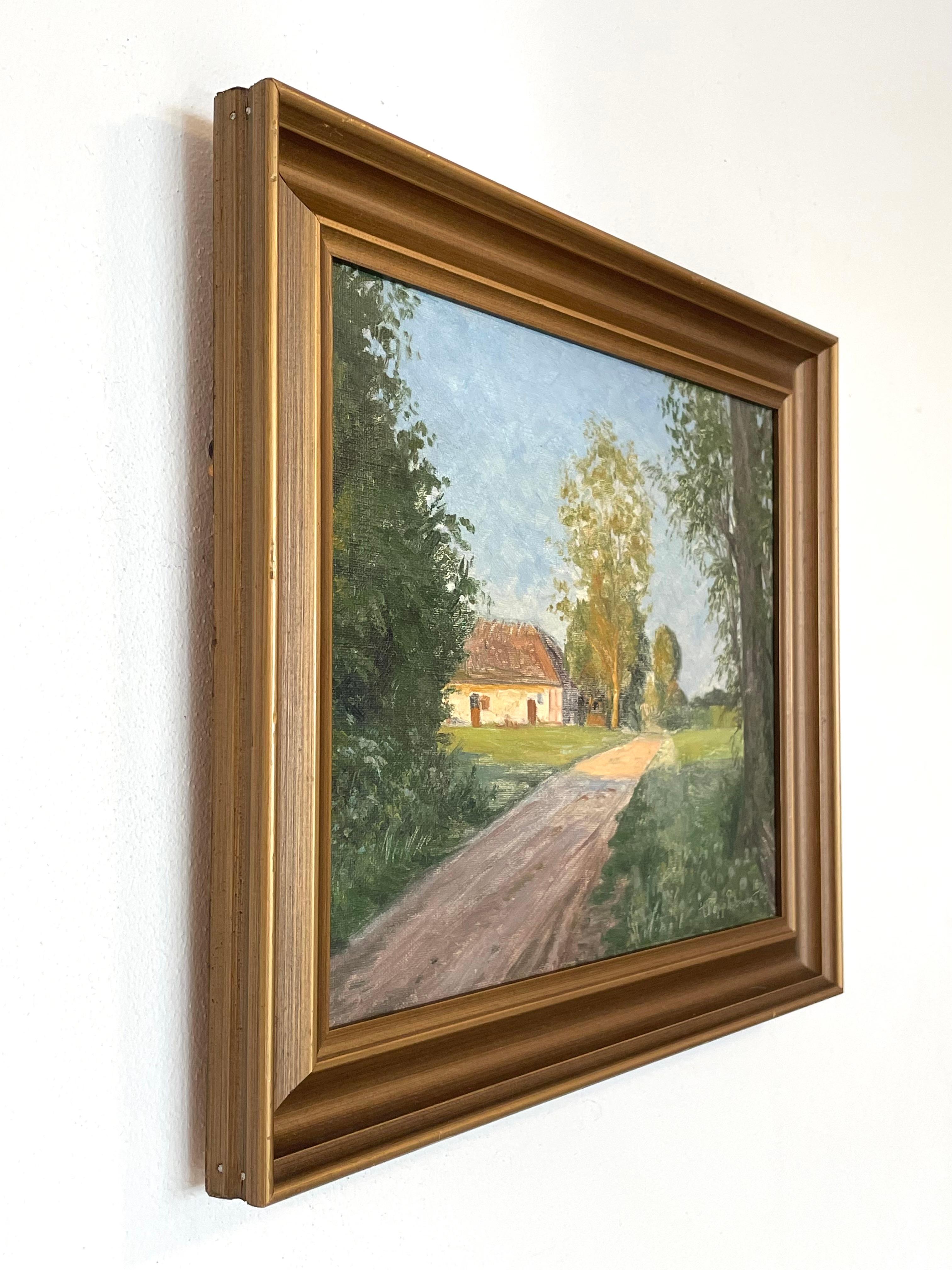 Antikes dänisches Ölgemälde von 1909, das ein Haus an einer unbefestigten Straße in grüner Landschaft zeigt (Romantik) im Angebot