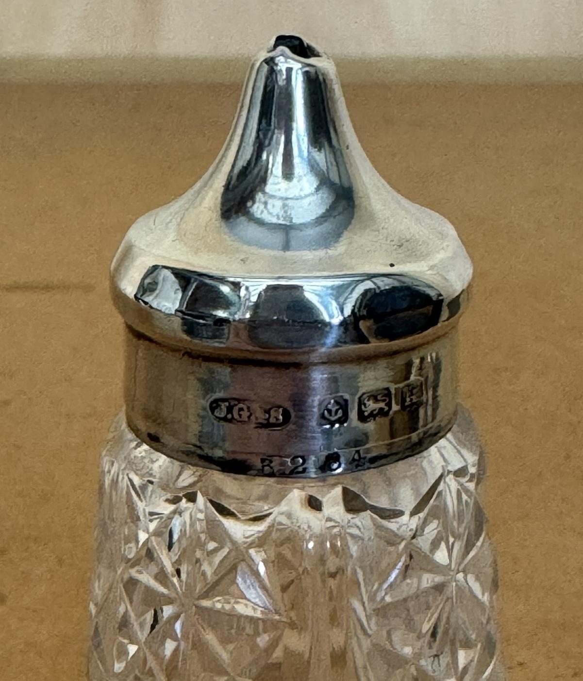 ANTIQUE 1909 JOHN GRINSELL & SONS STERLING SiLVER CUT GLASS CRYSTAL SALT SHAKER For Sale 2