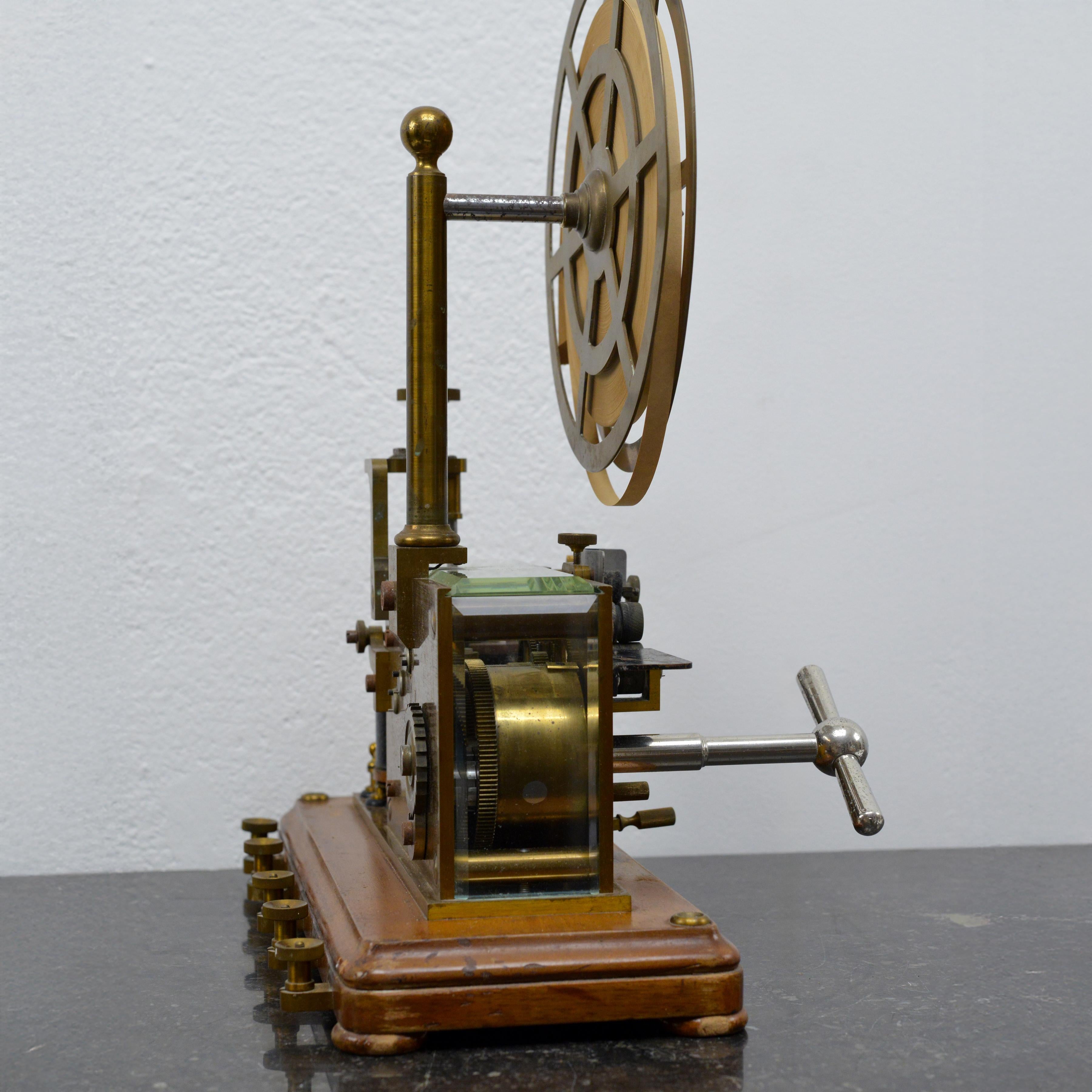 Suédois Registre télégraphique Morse LM Ericsson 1910 ancien, complet, en acajou et laiton en vente