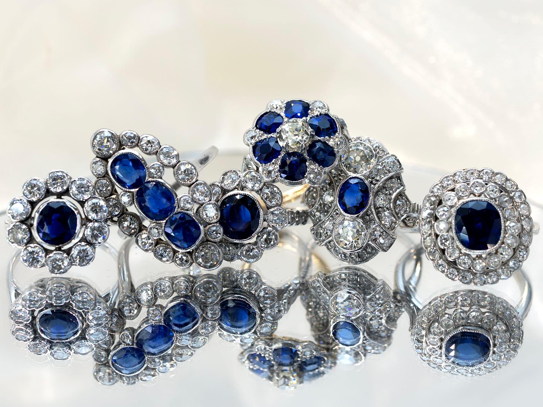 Antiker 1910er Jahre Gelbgoldring mit 1,38 Karat Saphir und Diamant im Angebot 1