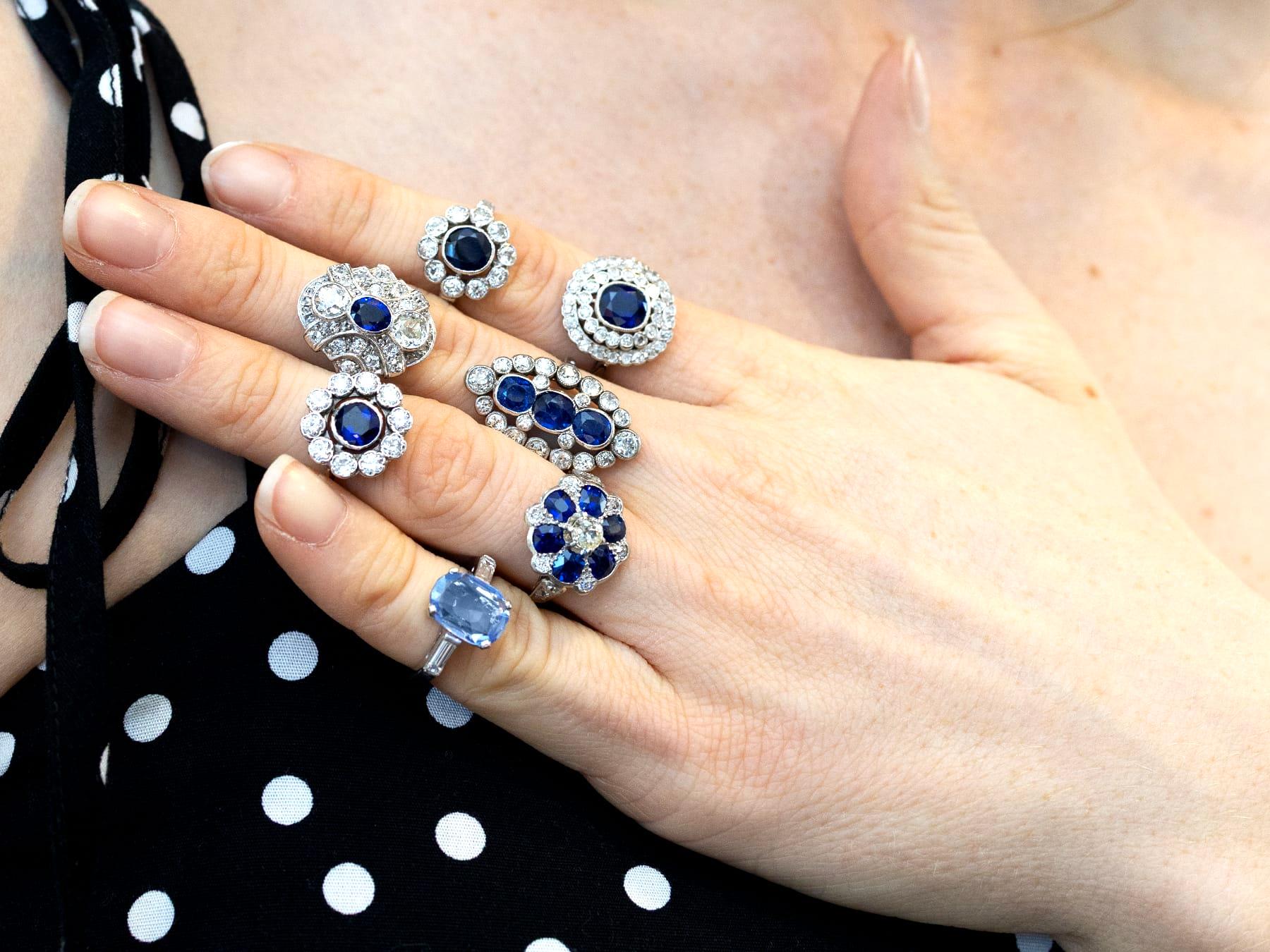 Antiker 1910er Jahre Gelbgoldring mit 1,38 Karat Saphir und Diamant im Angebot 2