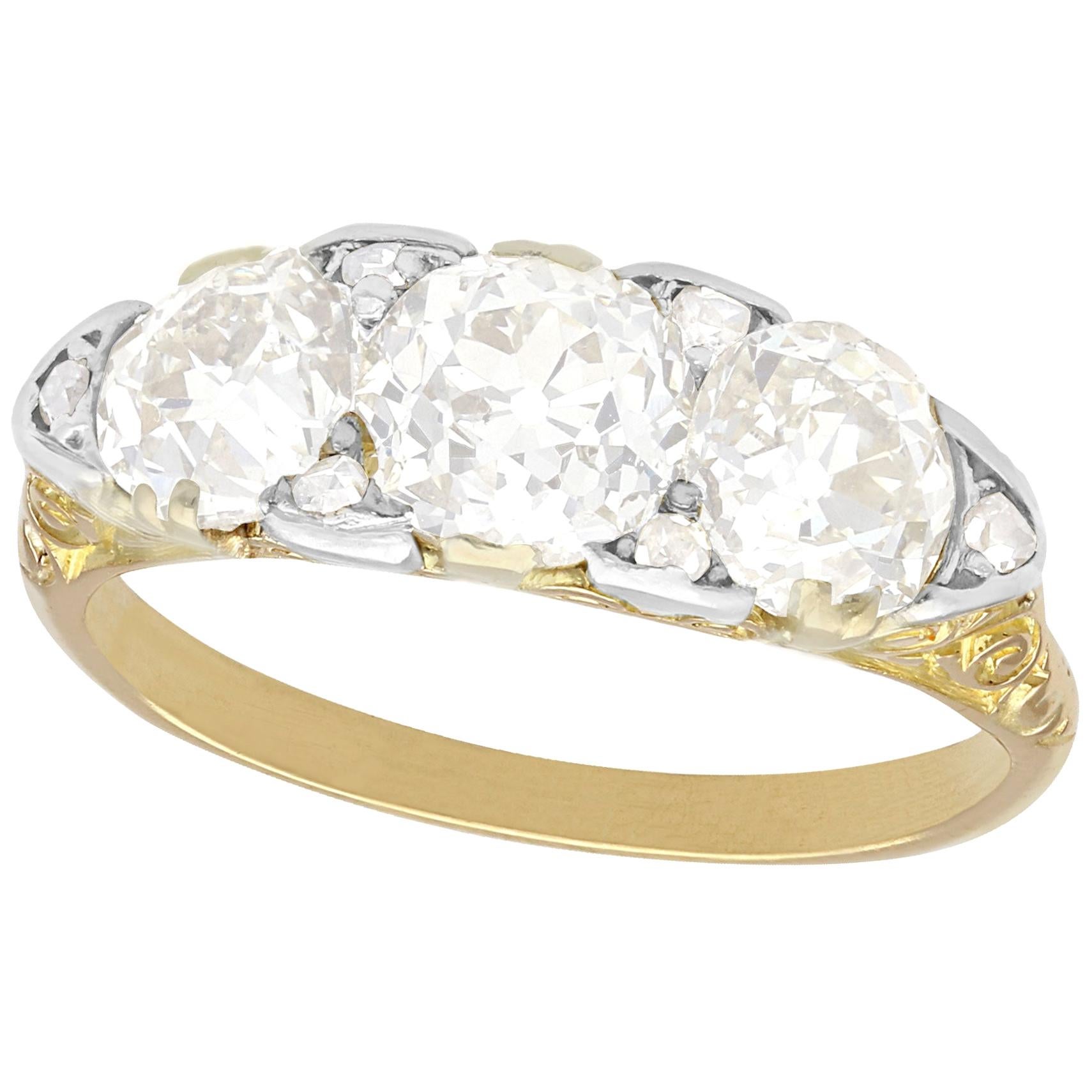 Antique 1910s 2.77 Carat Diamond and Yellow Gold Trilogy Ring