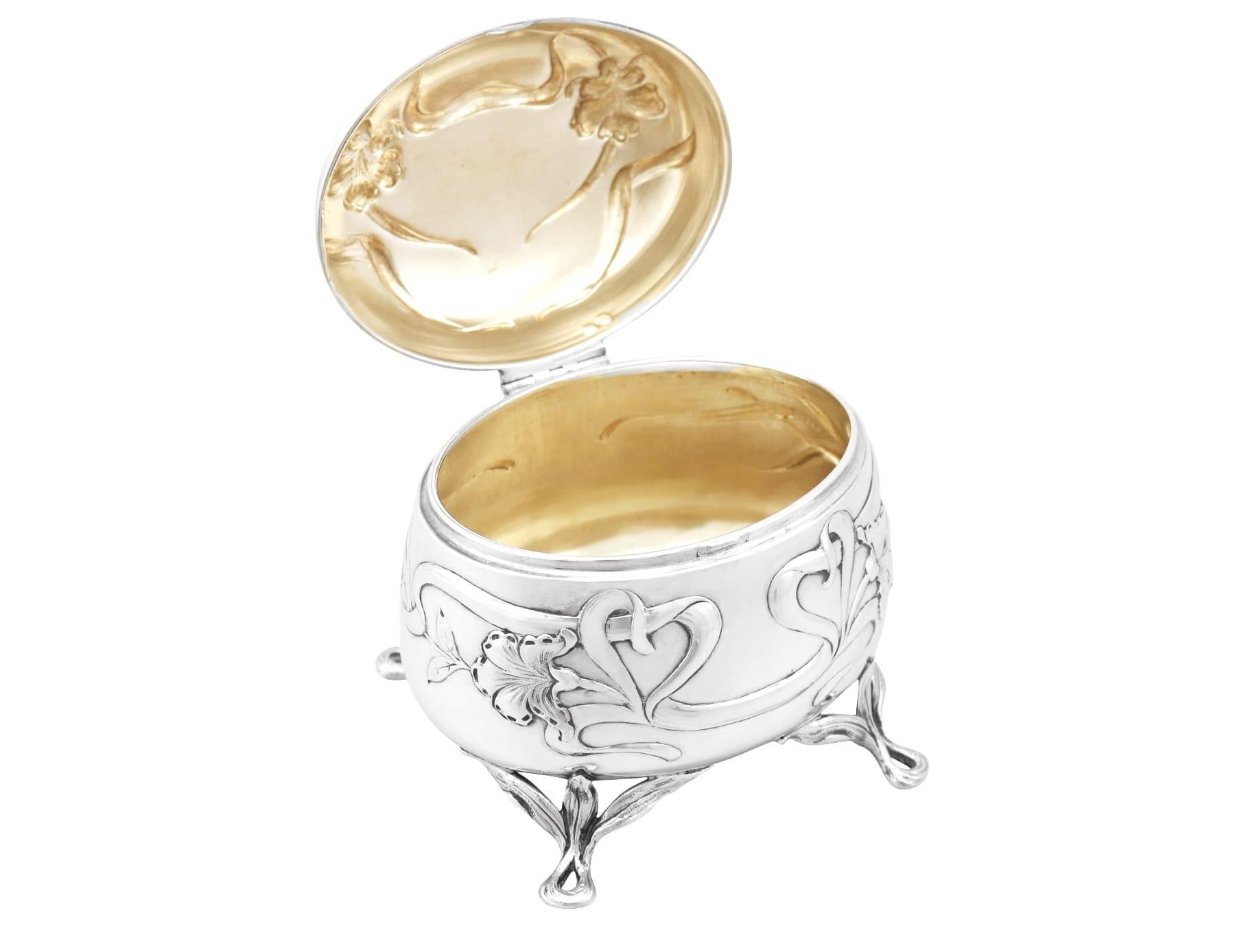 1910er Jahre Österreich-Ungarische Silber Teedose (20. Jahrhundert) im Angebot