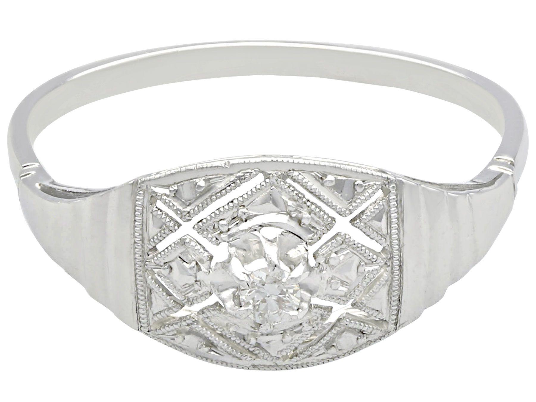 Antique 1910s Diamond and White Gold Platinum Set Cocktail Ring In Excellent Condition For Sale In Jesmond, Newcastle Upon Tyne