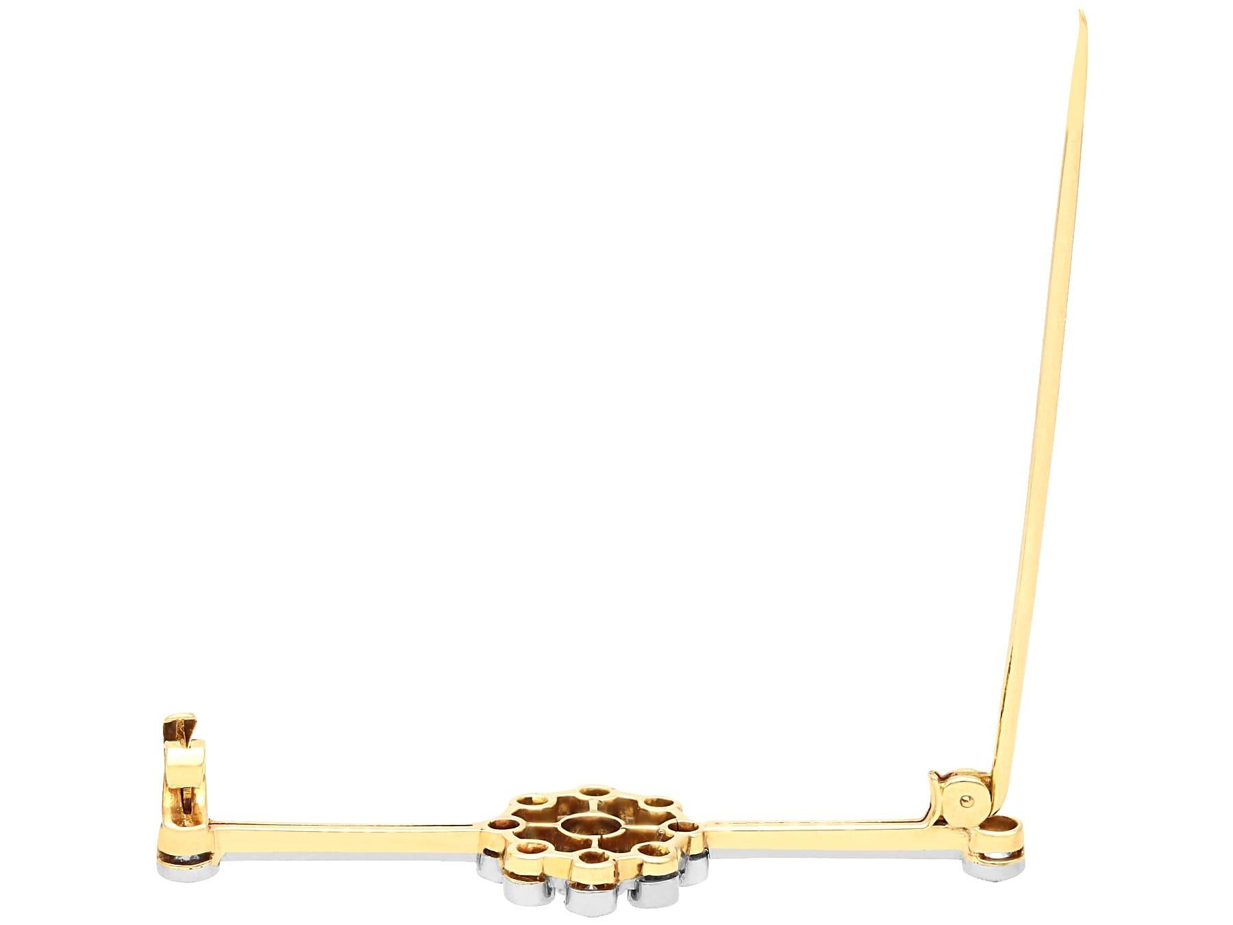 Antique 1910s Diamond and Yellow Gold Bar Brooch For Sale 2