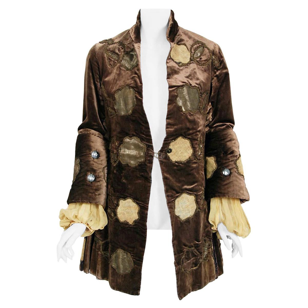 Antique 1910
s Edwardian Brown Velvet 
Metallic Gold Lamé Wide-Cuff Jacket