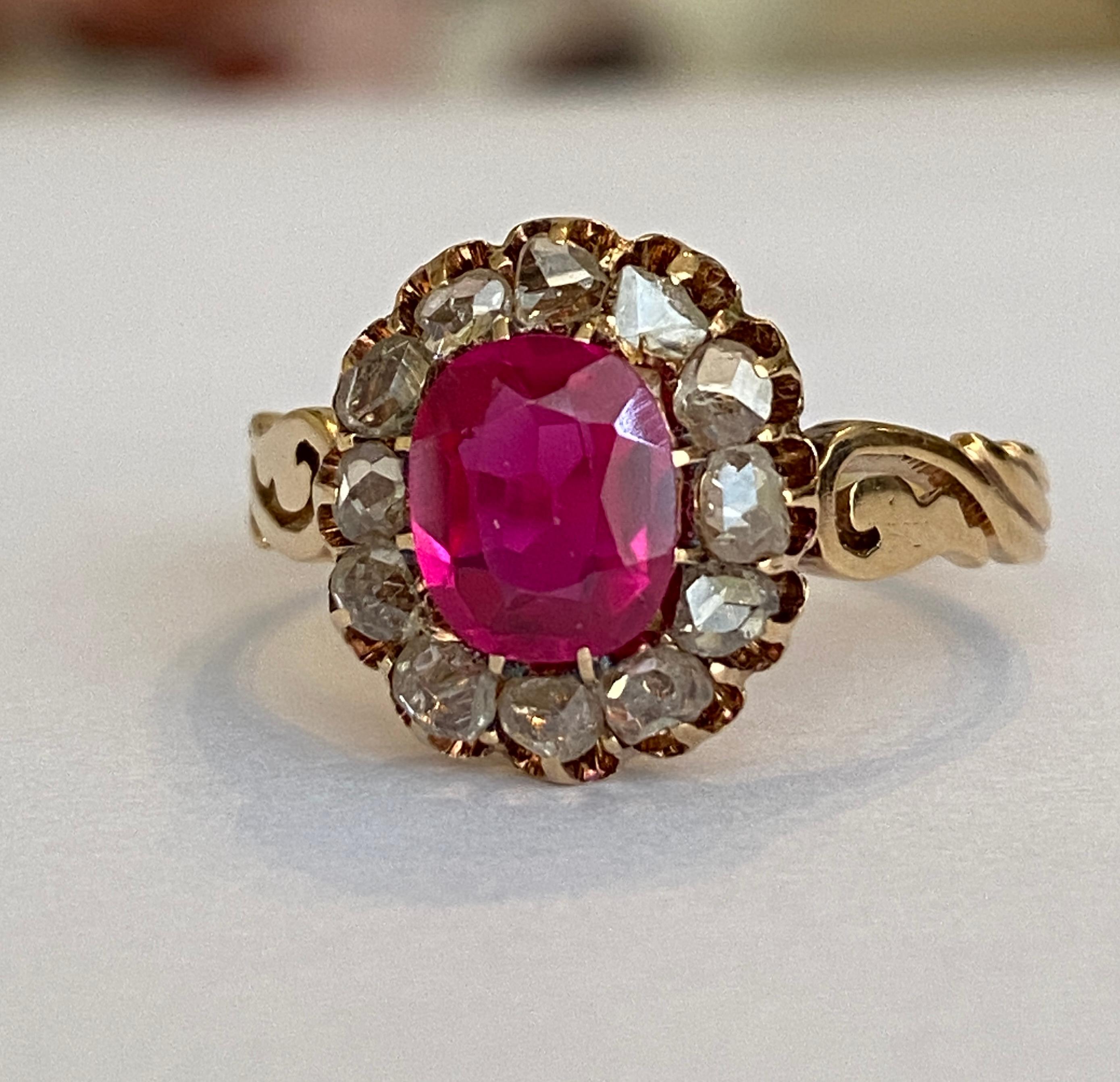 Taglio a rosa Antico anello russo del 1910 con rubino e diamante Old Mine Cut in vendita