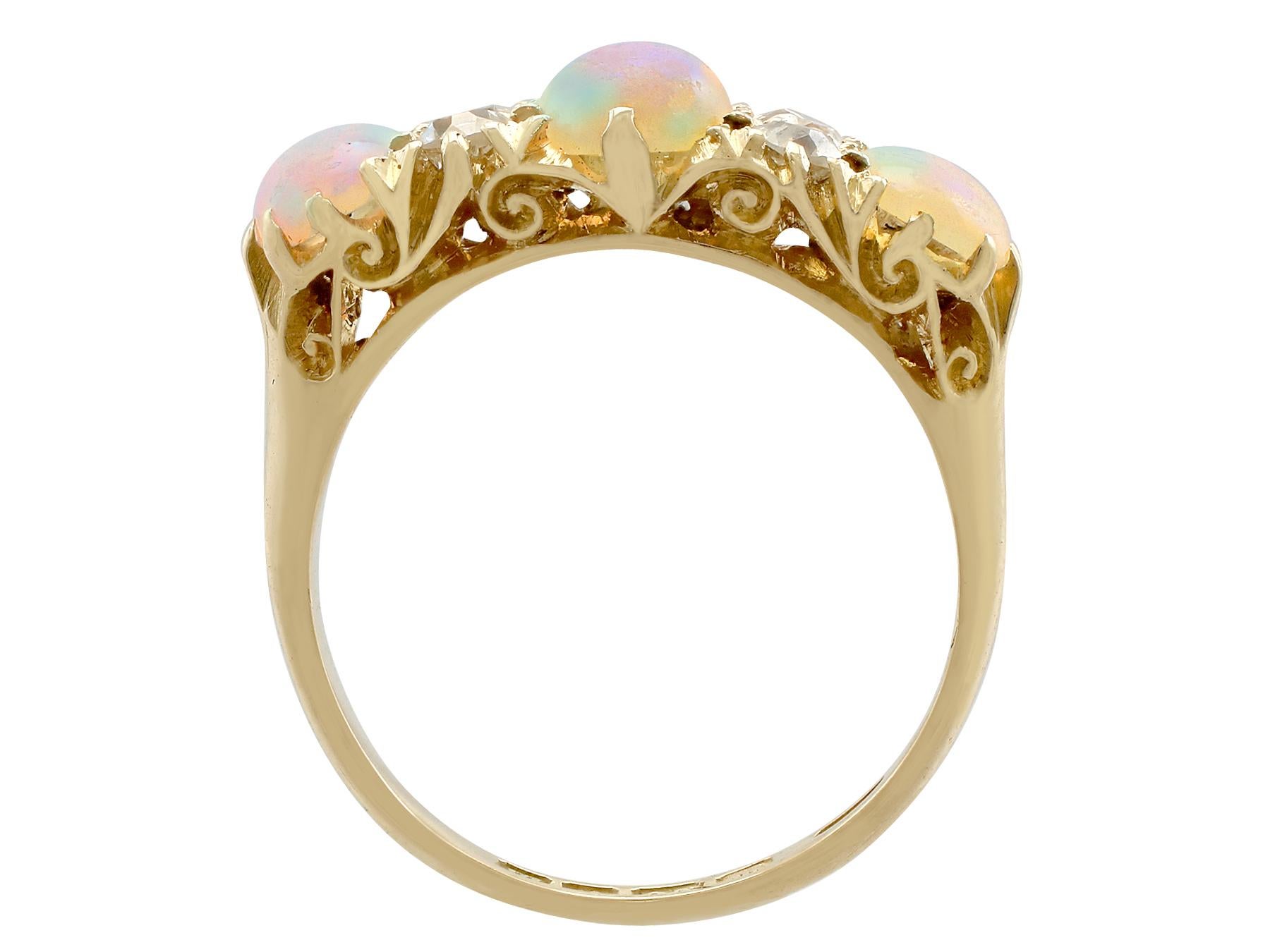 Antiker 1911 1,74 Karat Opal und Diamant Gelbgold Cocktail-Ring aus Gelbgold Damen
