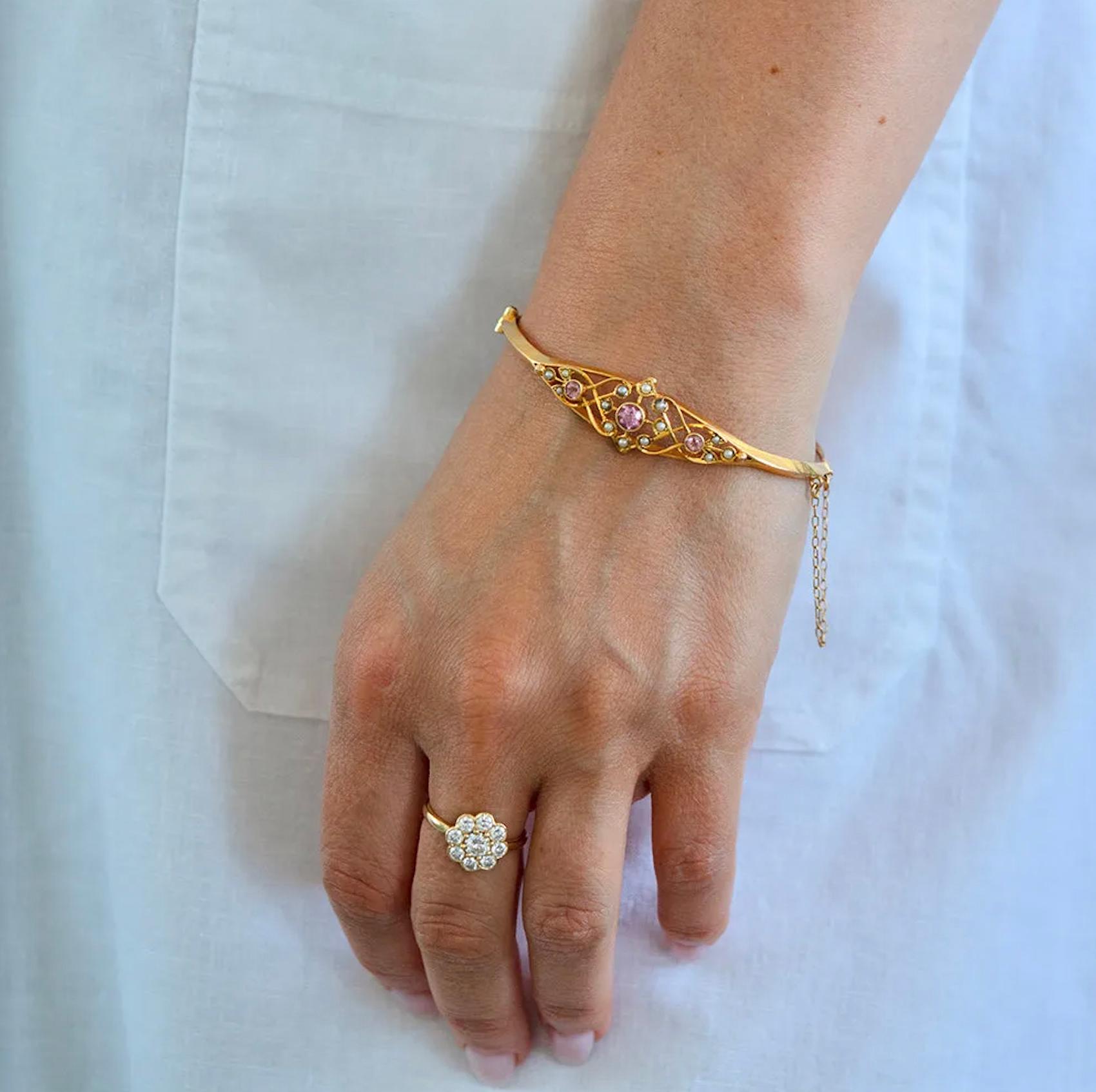 Édouardien Bracelet jonc ancien en or 15 carats et tourmaline de 1911 en vente