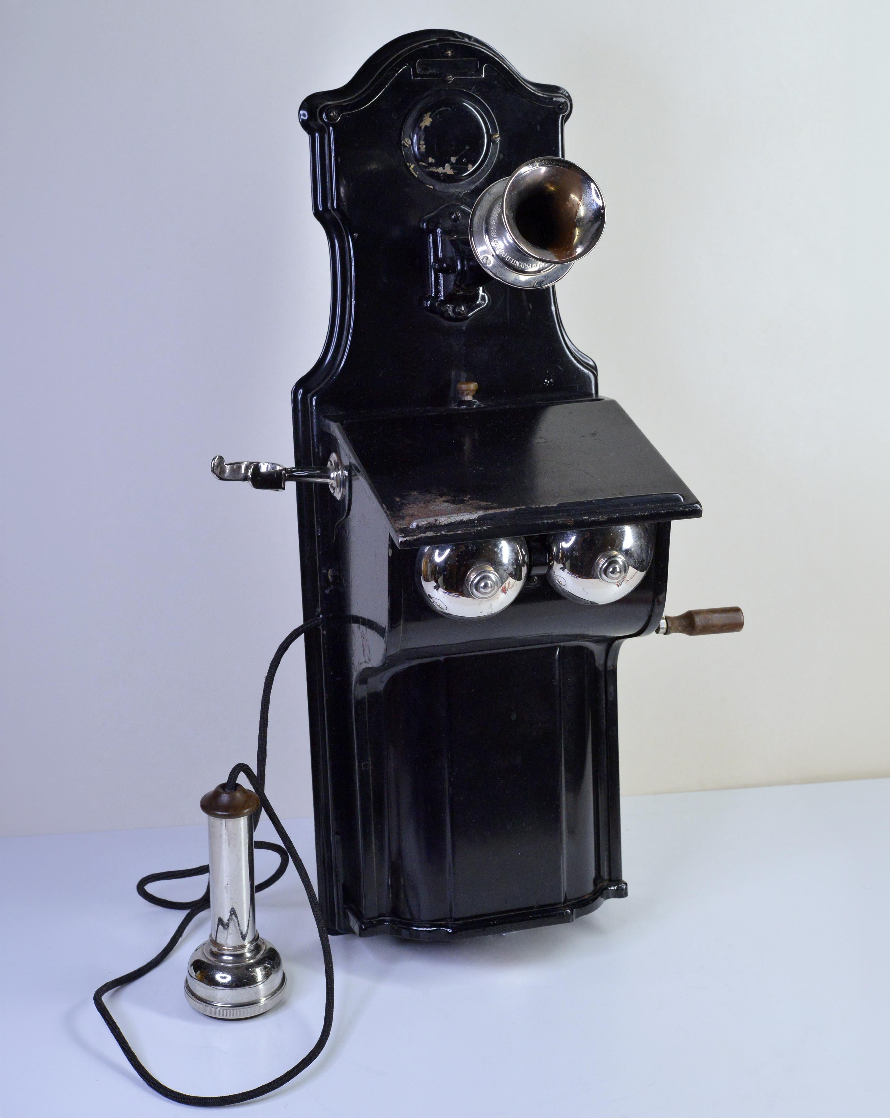 Art Déco Antico telefono ferroviario del 1912 con asta lunga e magnete a manovella di I.L.A. Ericsson