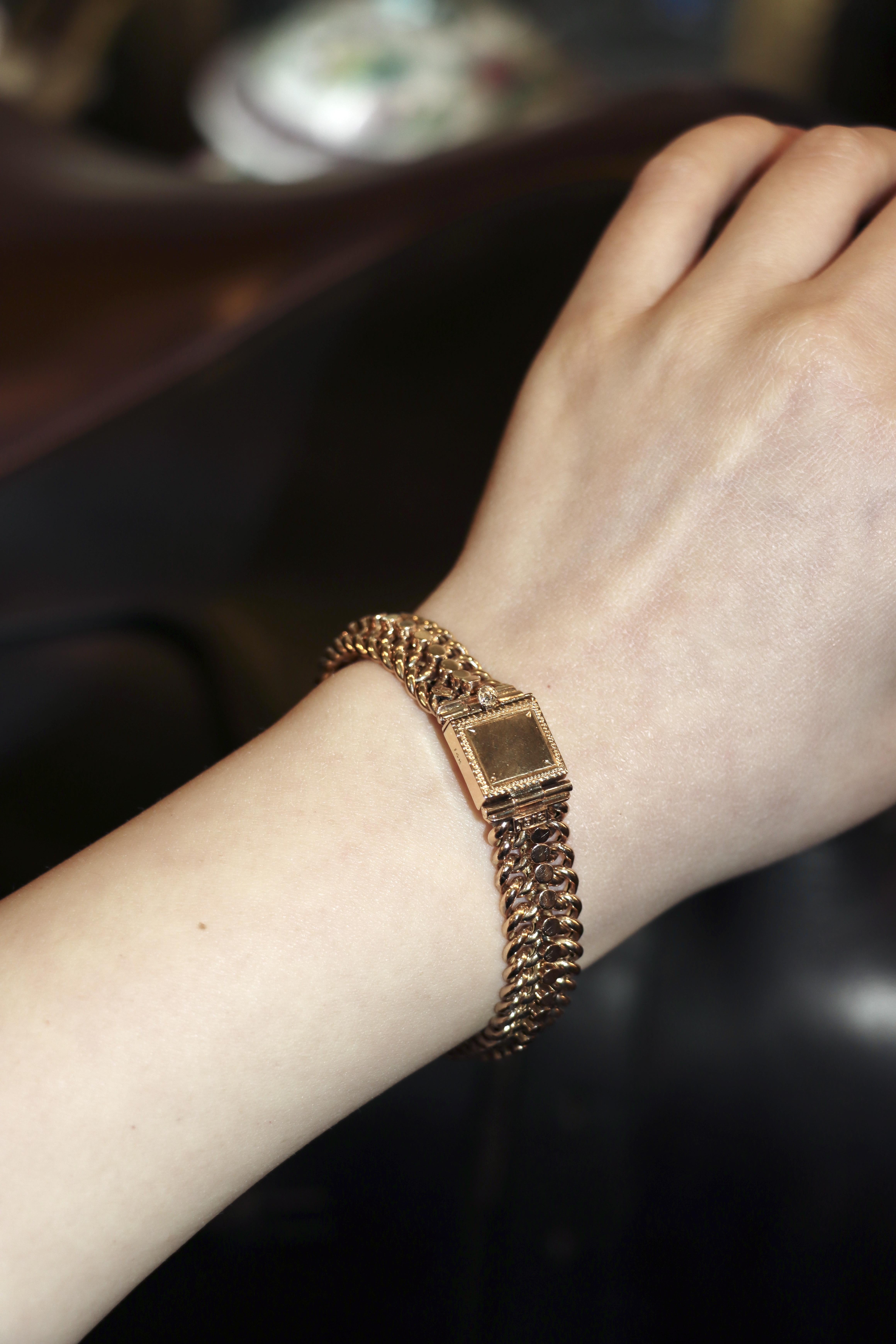 Antique 1912's 14K Gold Bracelet

Marked:
14K 
1912

Approximate Dimensions:
17.7 cm (Length) 
1.2 cm (Width)
24.3 grams in weight.