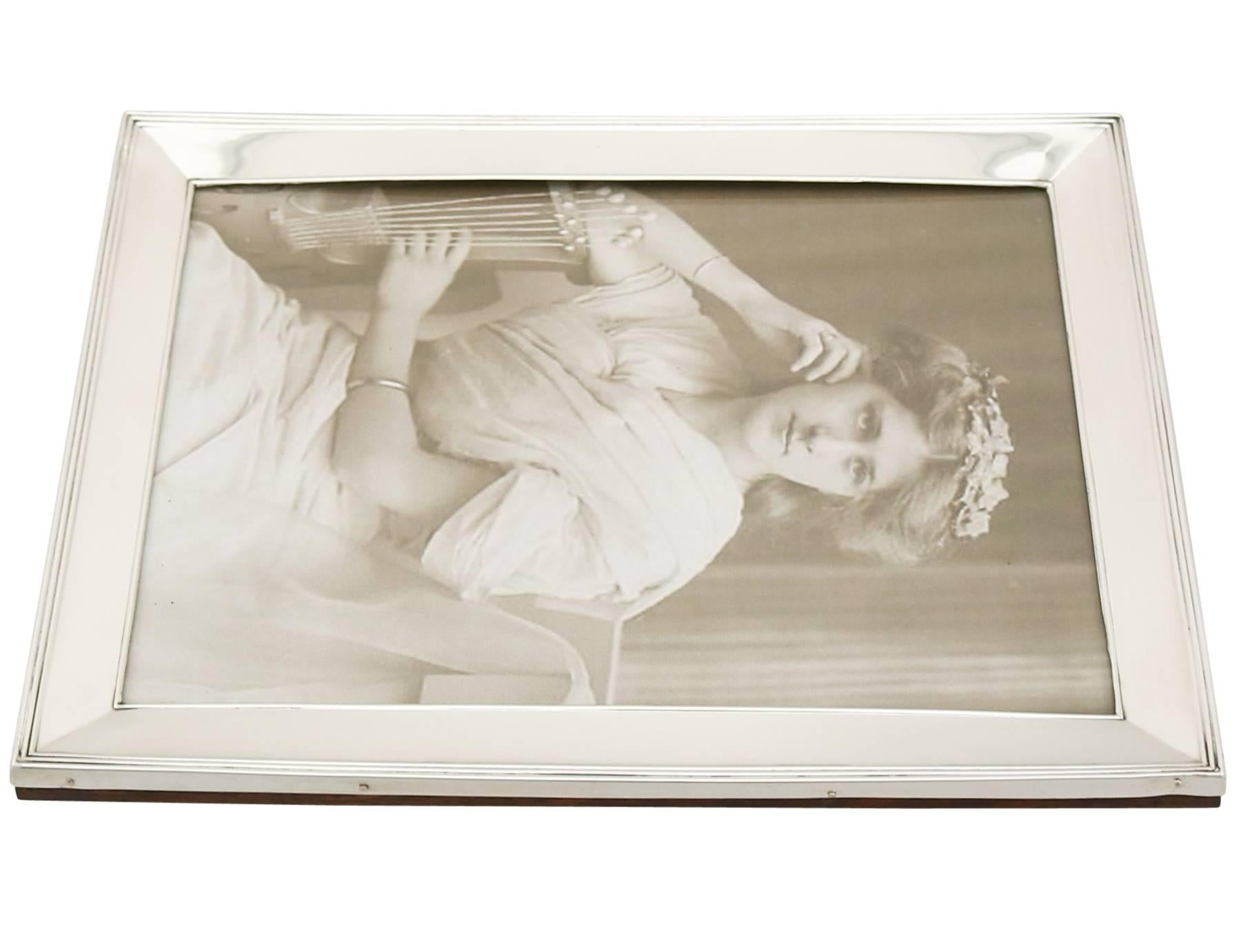 Antique 1913 Pair of Sterling Silver Photograph Frames by Henry Matthews 2