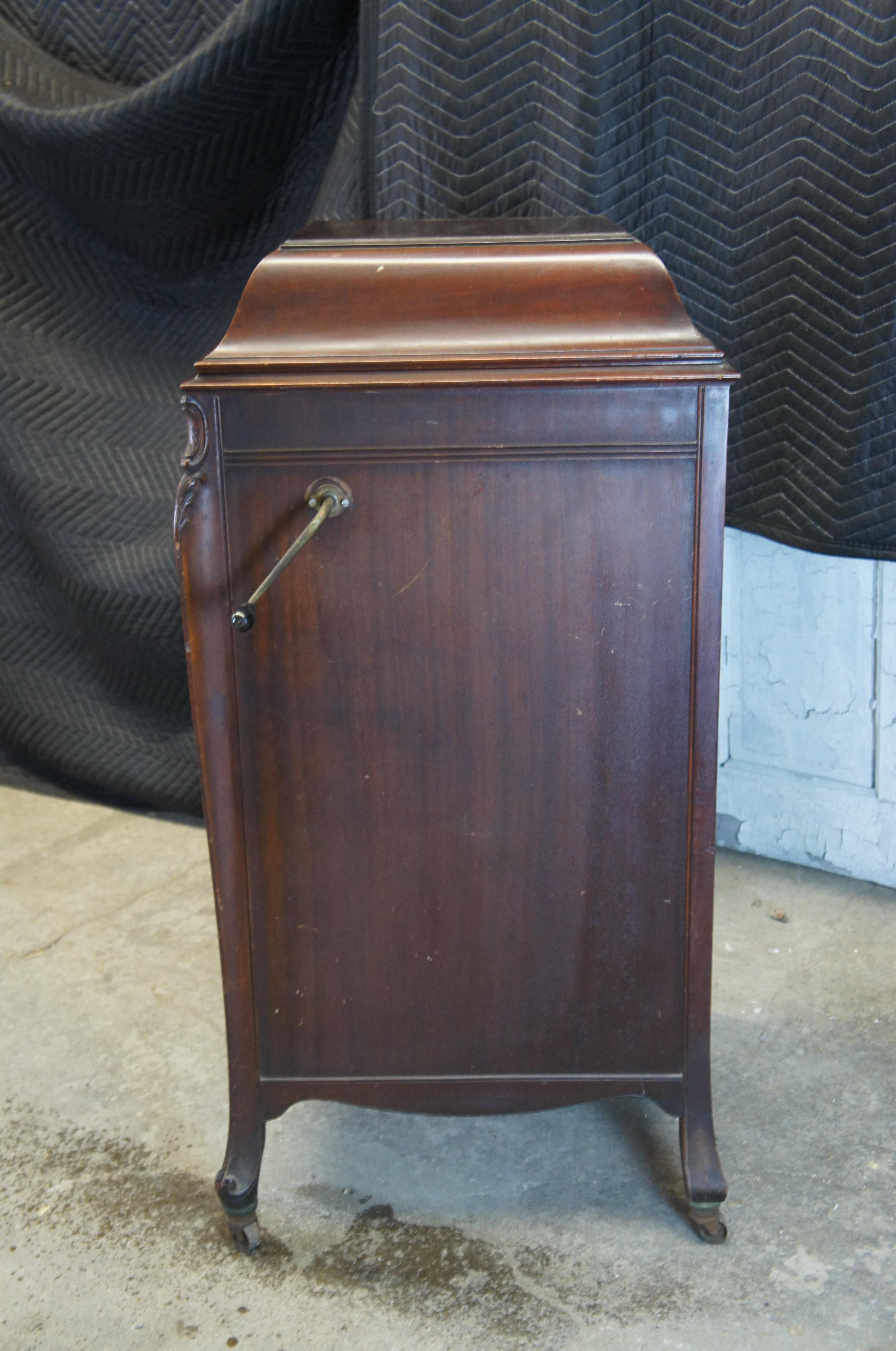 Antique 1913 Victor Victrola Phonograph Machine Queen Anne Mahogany VV-XIV 3