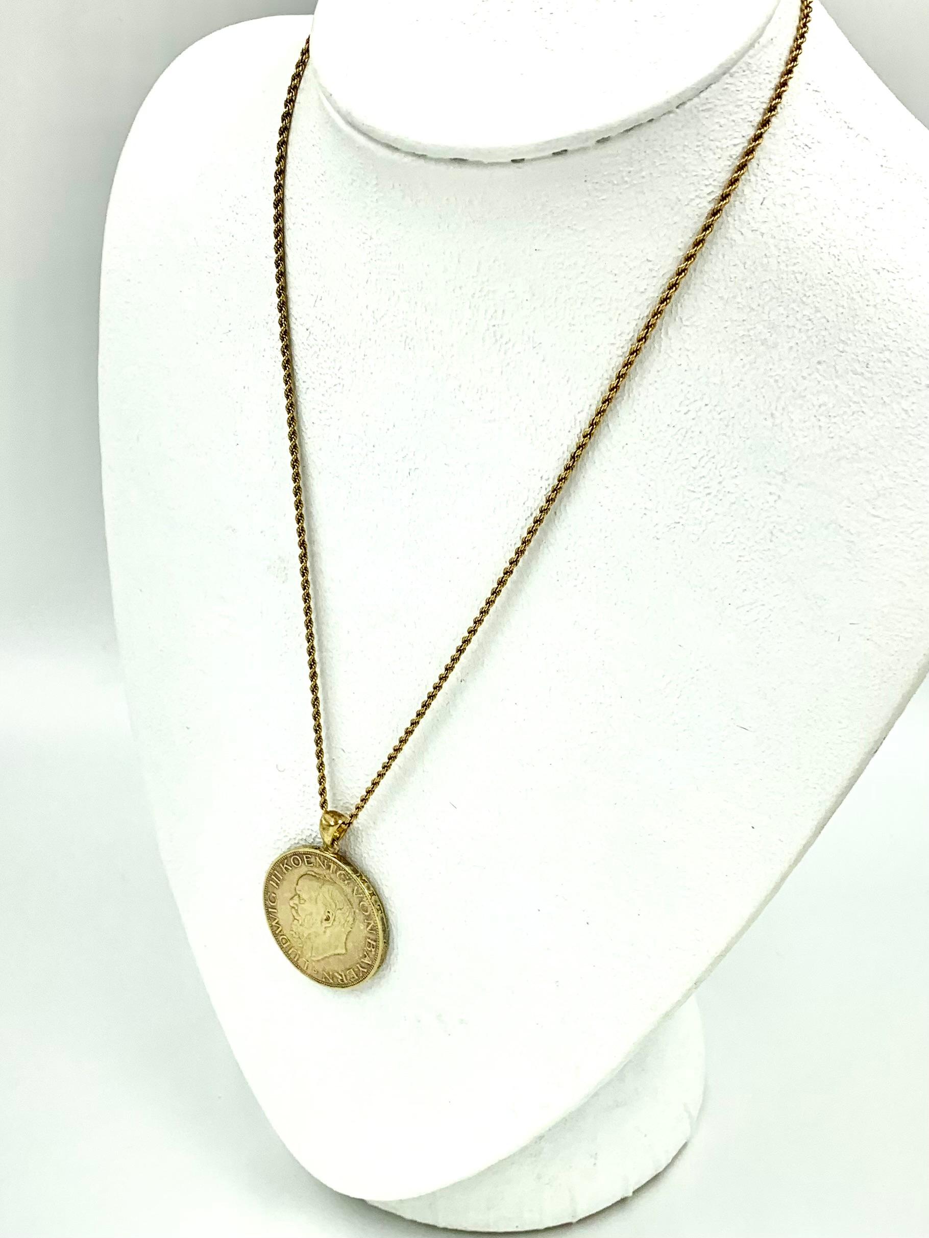 Antique 1914 Double Headed Eagle Ludwig III Konig 14K and Vermeil Coin Pendant For Sale 2