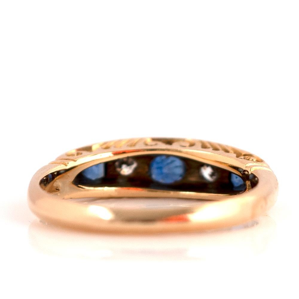 Women's or Men's Antique 1914 Sapphire Diamond 18ct Gold Ring For Sale