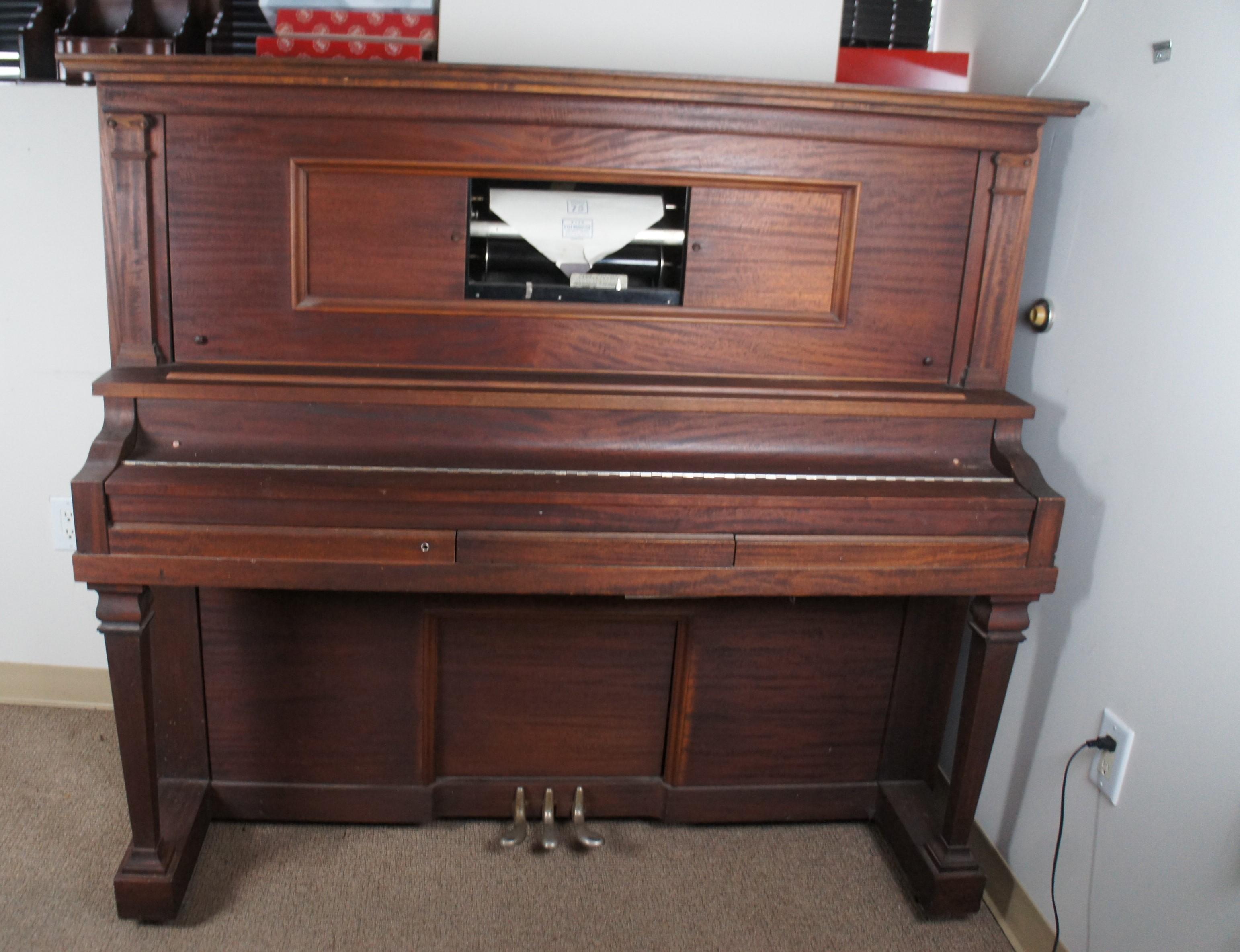 Edwardian Antique 1915 Mahogany Chicago Cable Company Carolina Inner Player Upright Piano  For Sale
