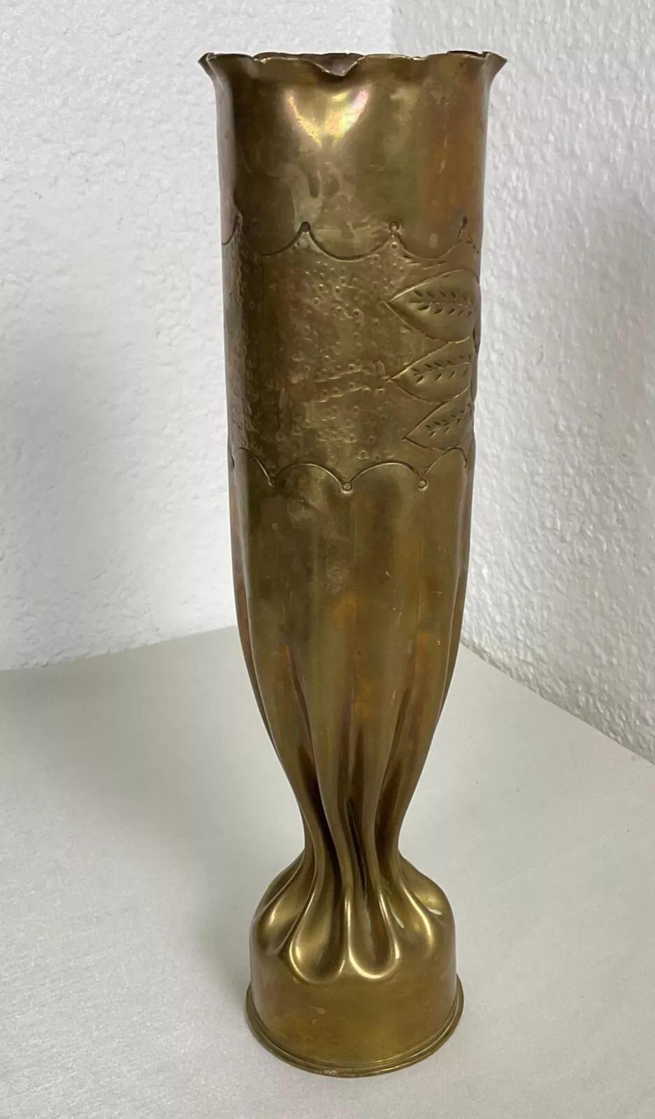 Antique 1917 Sculpted Shell Casing, Trench Art - 2Y527 For Sale 2