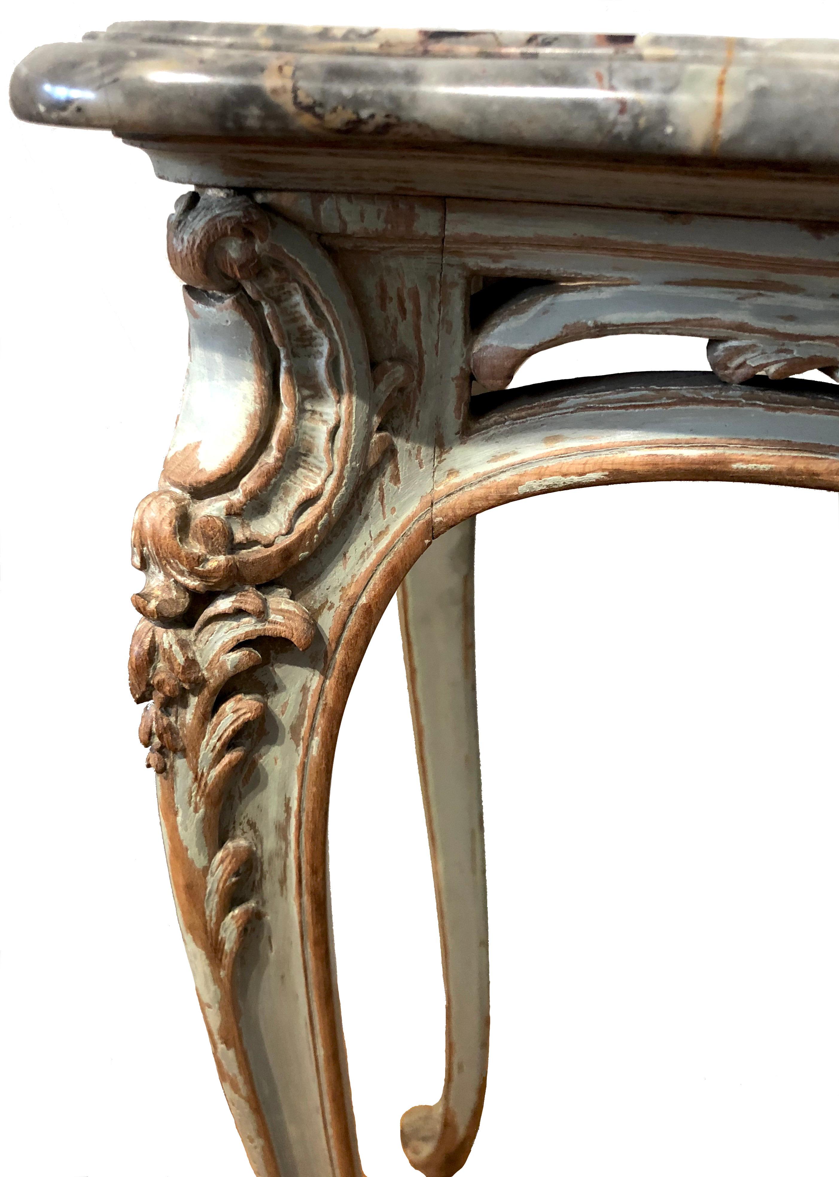  Table d'appoint ancienne en marbre de style néo- Louis XV de 1920 en vente 1
