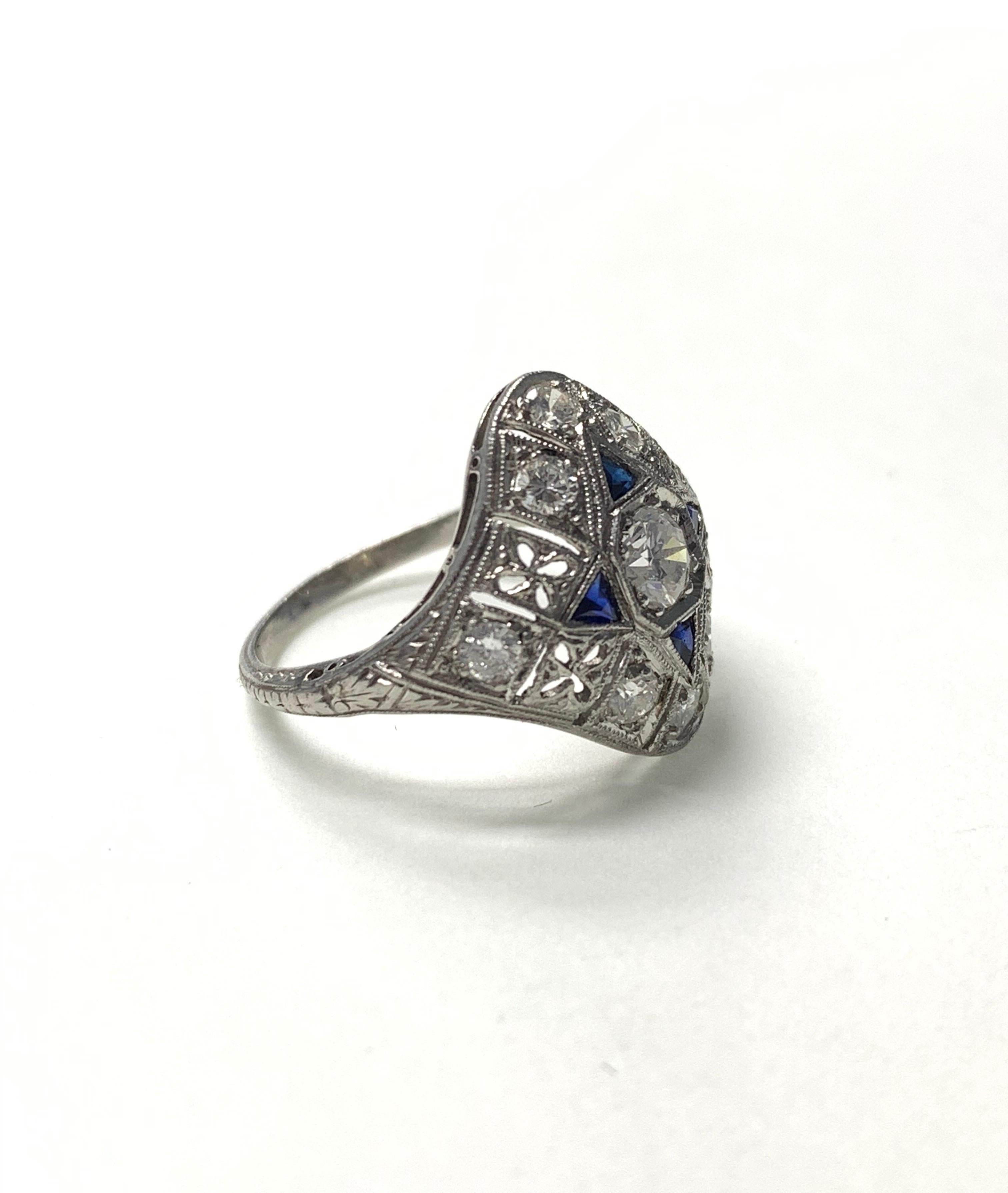 Antique 1920 White Old European Cut Diamond and Blue Sapphire Ring in Platinum 3