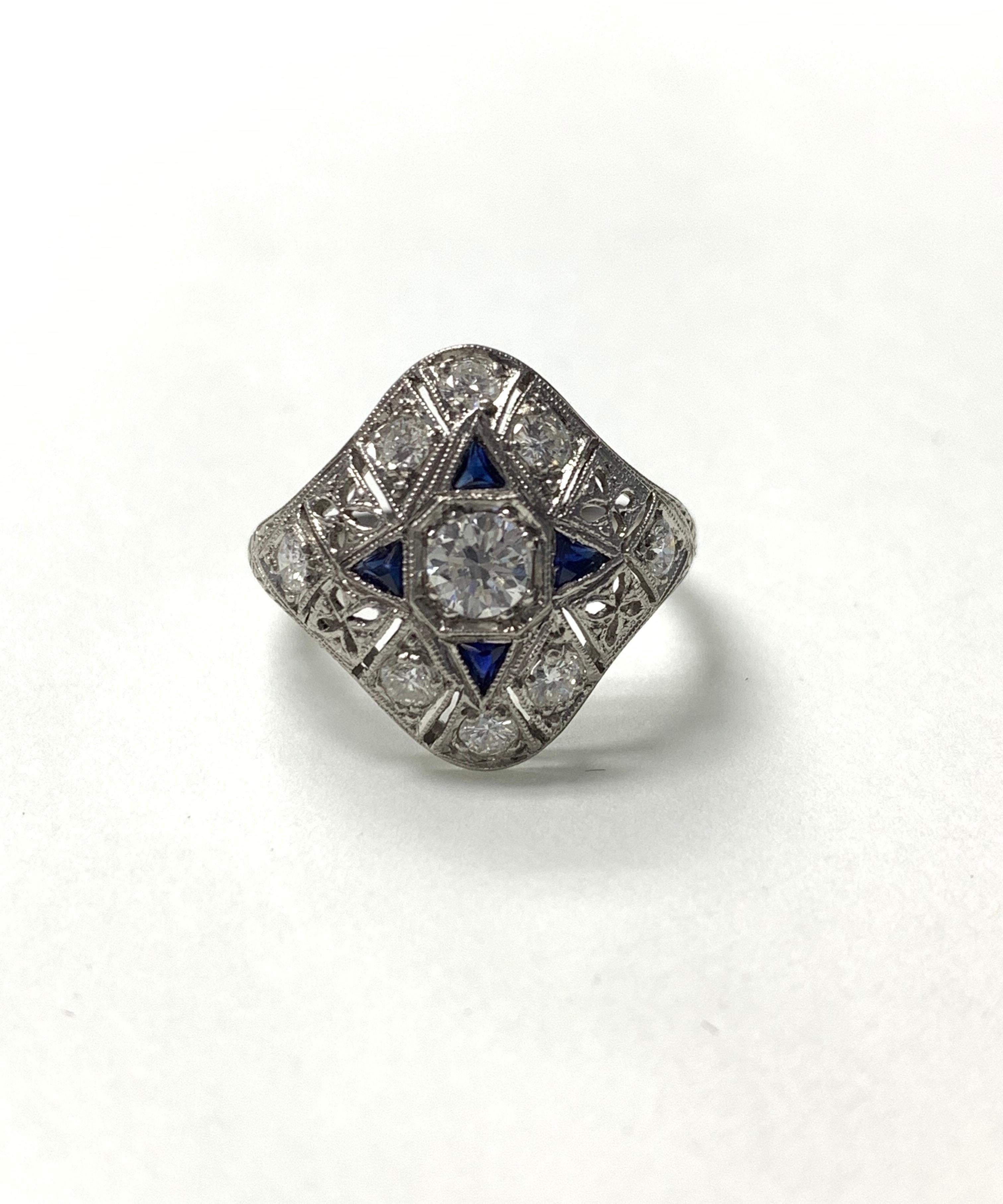 Antique 1920 White Old European Cut Diamond and Blue Sapphire Ring in Platinum 4