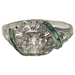 Antiker Verlobungsring mit weißem Diamanten und Smaragd im alteuropäischen Schliff, 1920