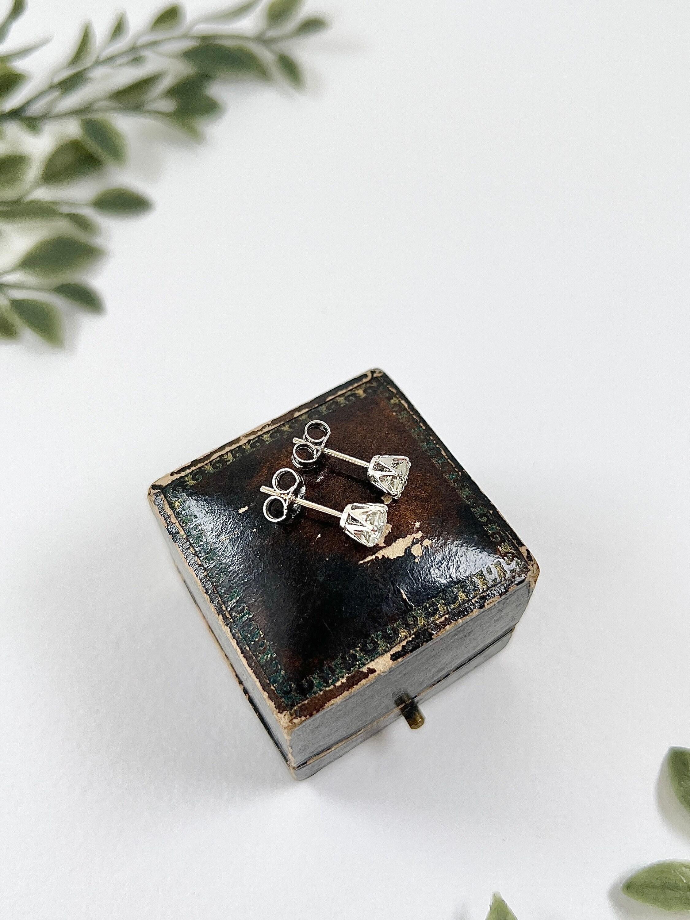 Antique 1920s 0.84CWT Total Diamonds, Set In New 18ct White 6 Claw Stud Earrings For Sale 4
