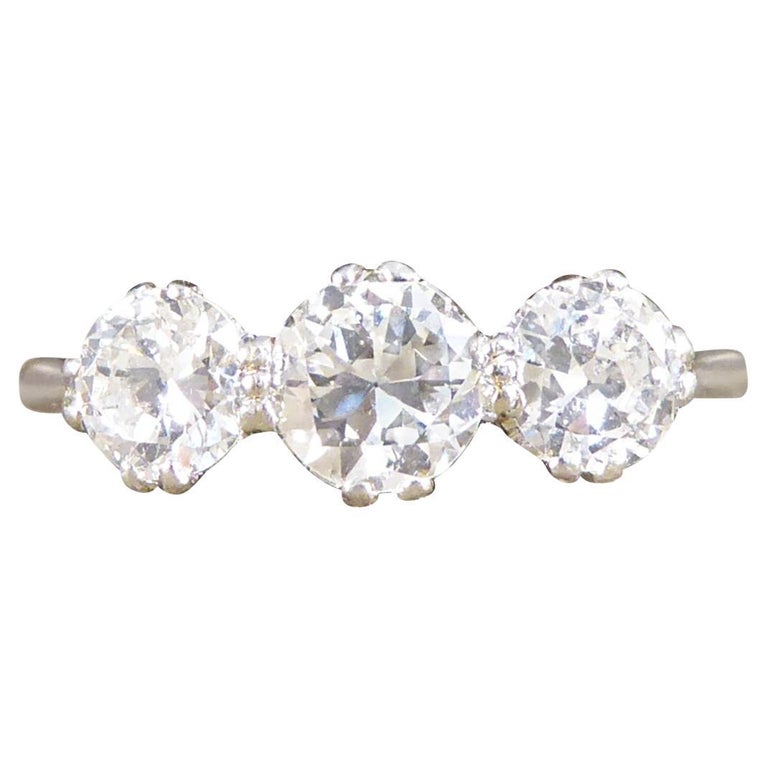 Antique 1920's 1.00ct Diamond Three Stone Ring Set in Platinum at 1stDibs
