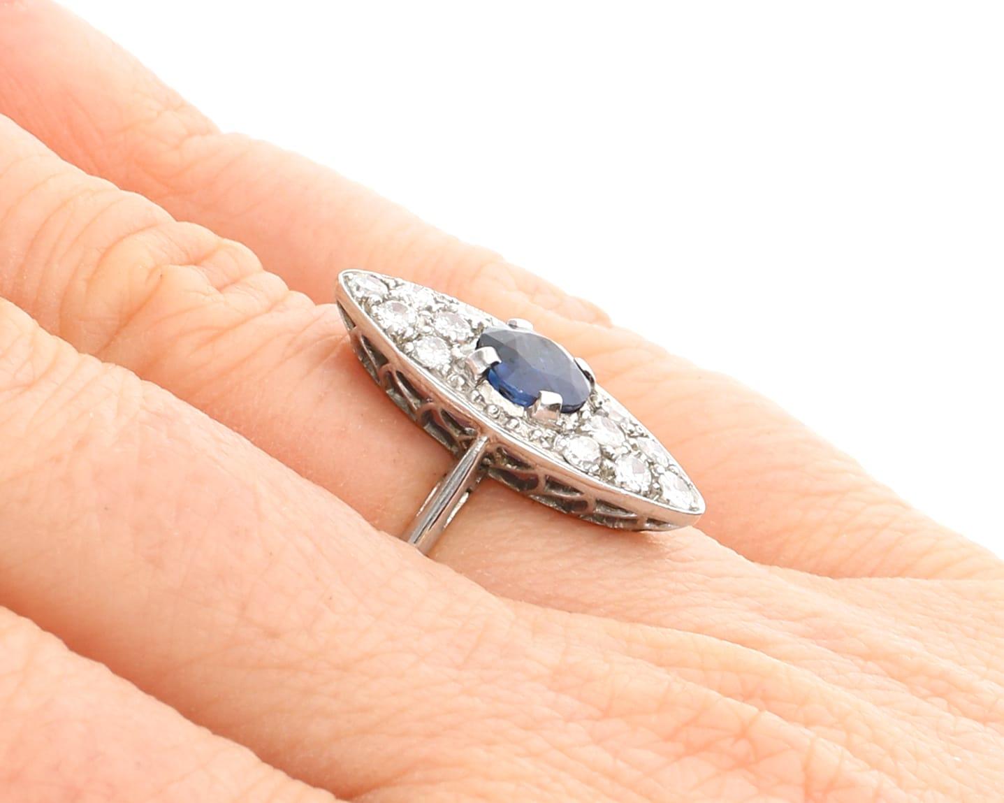 Antique 1920s 1.02 Carat Sapphire and Diamond White Gold Cocktail Ring For Sale 4