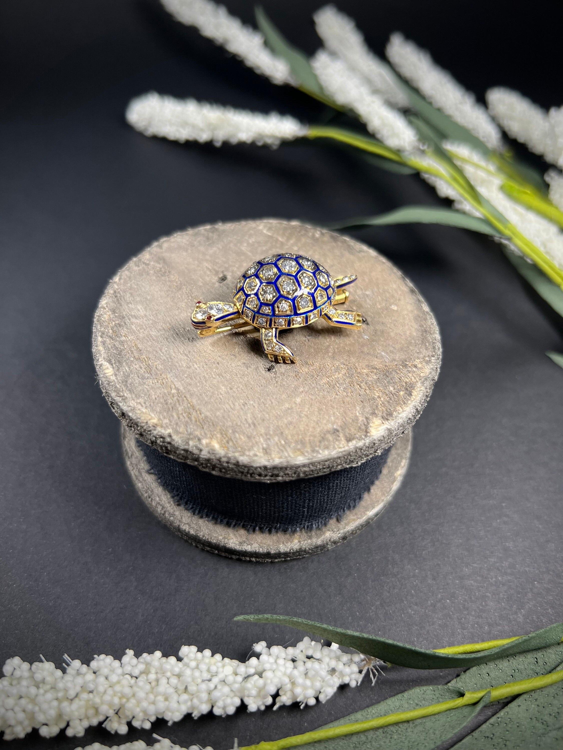 Women's or Men's Antique 1920’s 18ct Gold Blue Enamel & Diamond Tortoise Brooch For Sale
