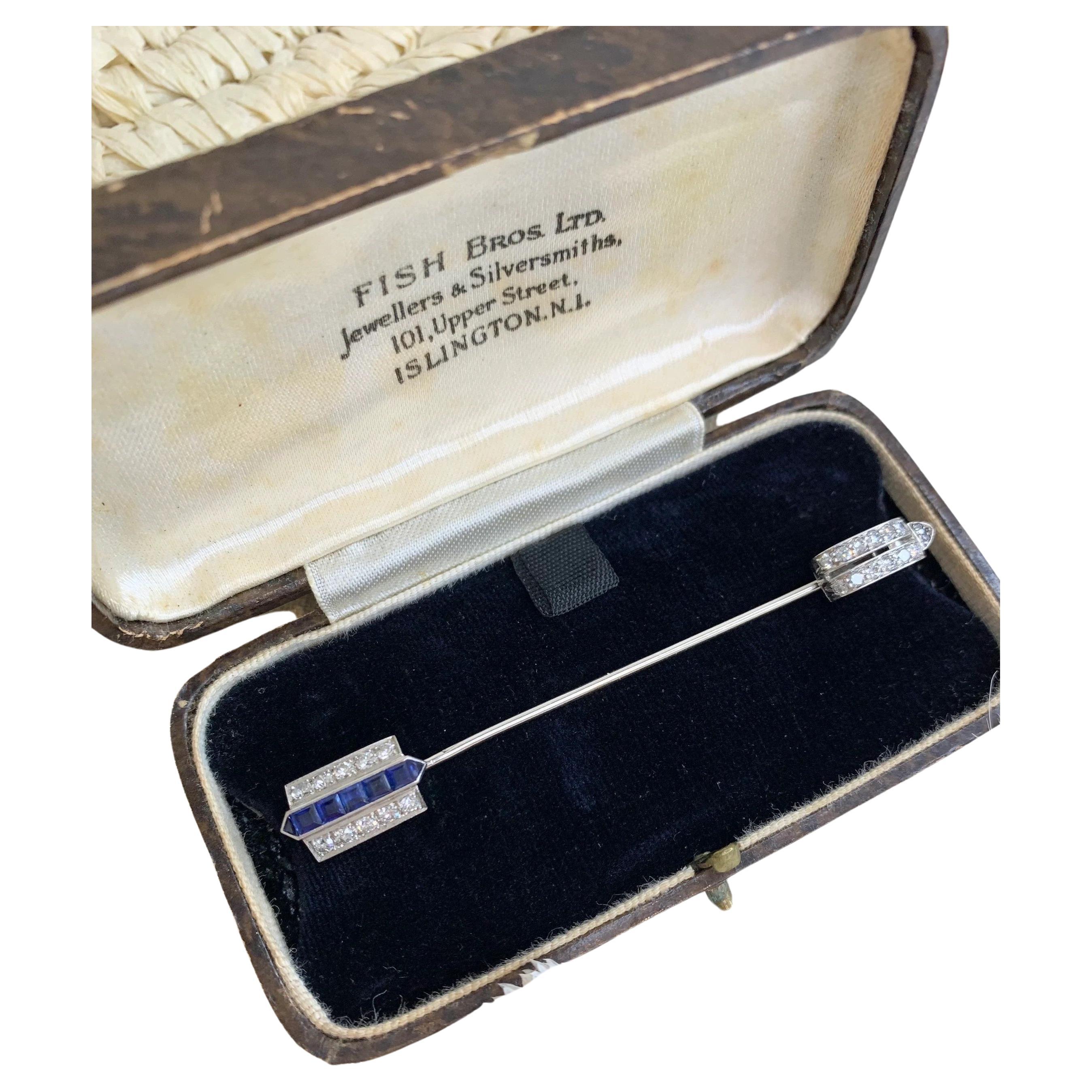 Antique 1920s 18ct White Gold Sapphire & Diamond Arrow Jabot Pin