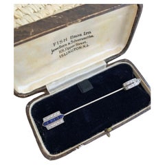 Antique 1920s 18ct White Gold Sapphire & Diamond Arrow Jabot Pin