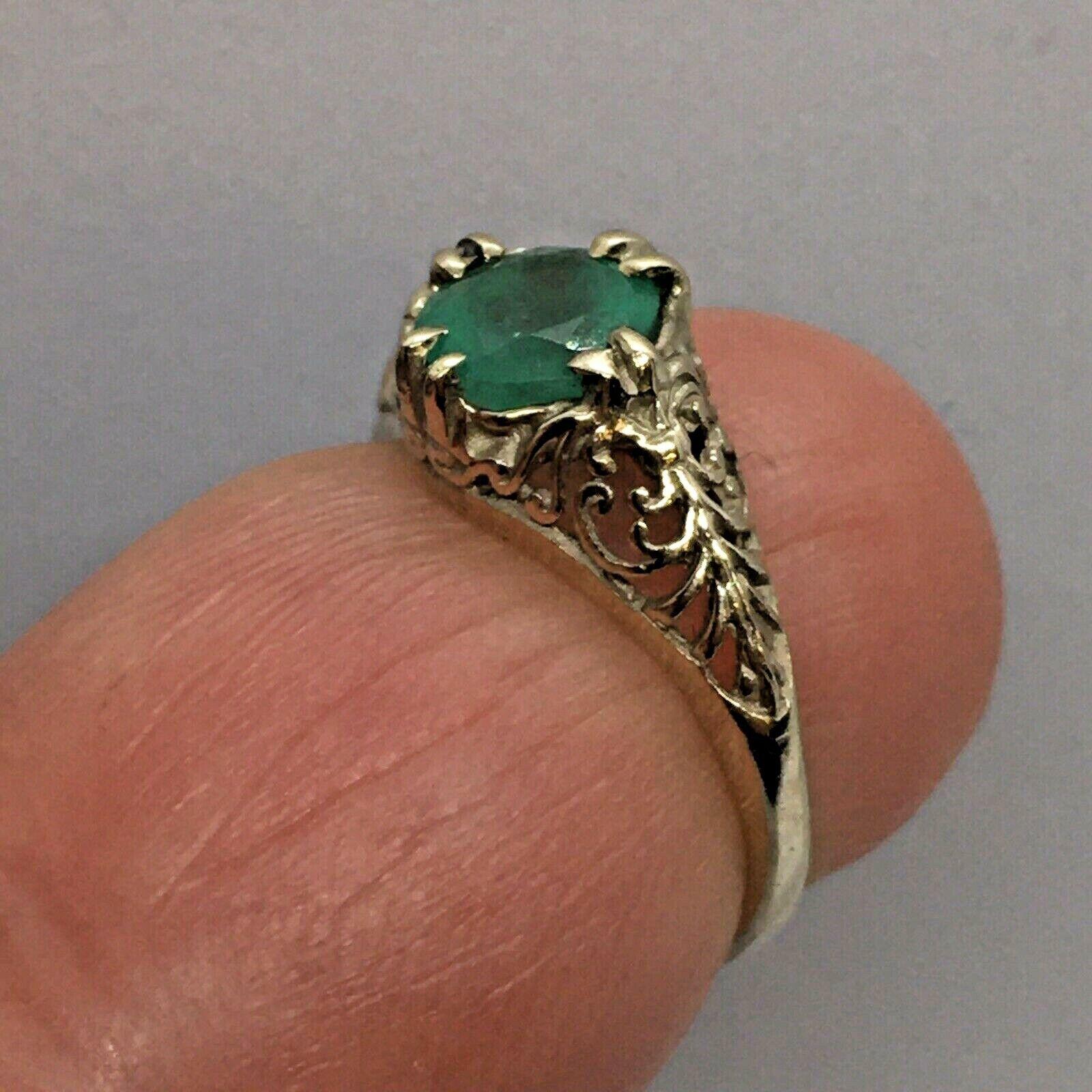 Antique 1920s Round Colombian Emerald 14k White Gold Filigree Ring 3