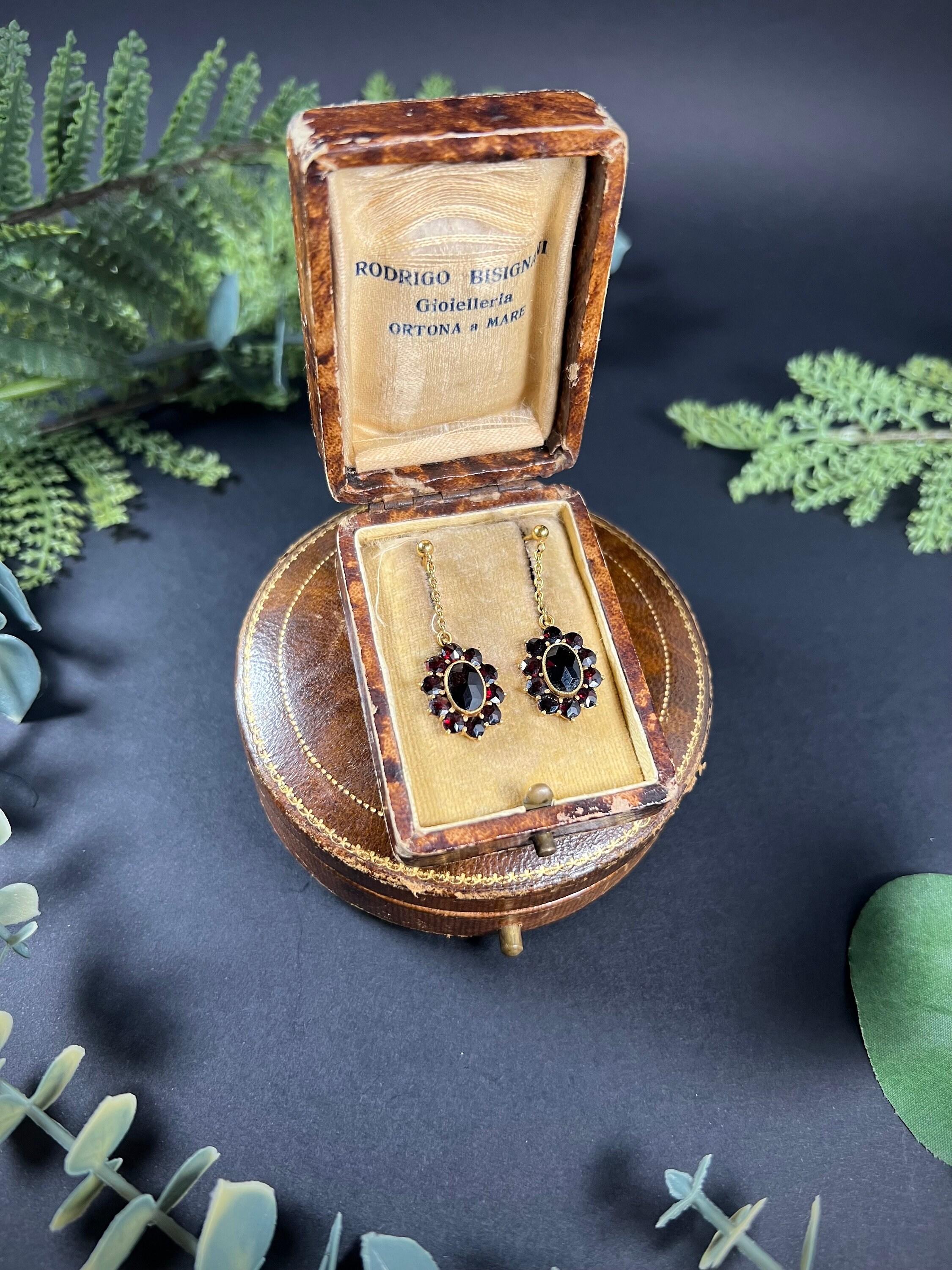 Antique 1920’s, 9ct Gold Bohemian Garnet Cluster Drop Earrings For Sale 1
