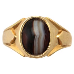 Antique 1920s Agate and Yellow Gold Cocktail Ring
