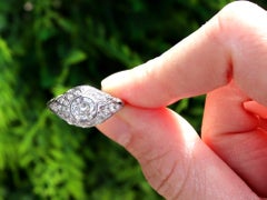 Antique 1920s Art Deco 1.14 Carat Diamond and Platinum Cocktail Ring