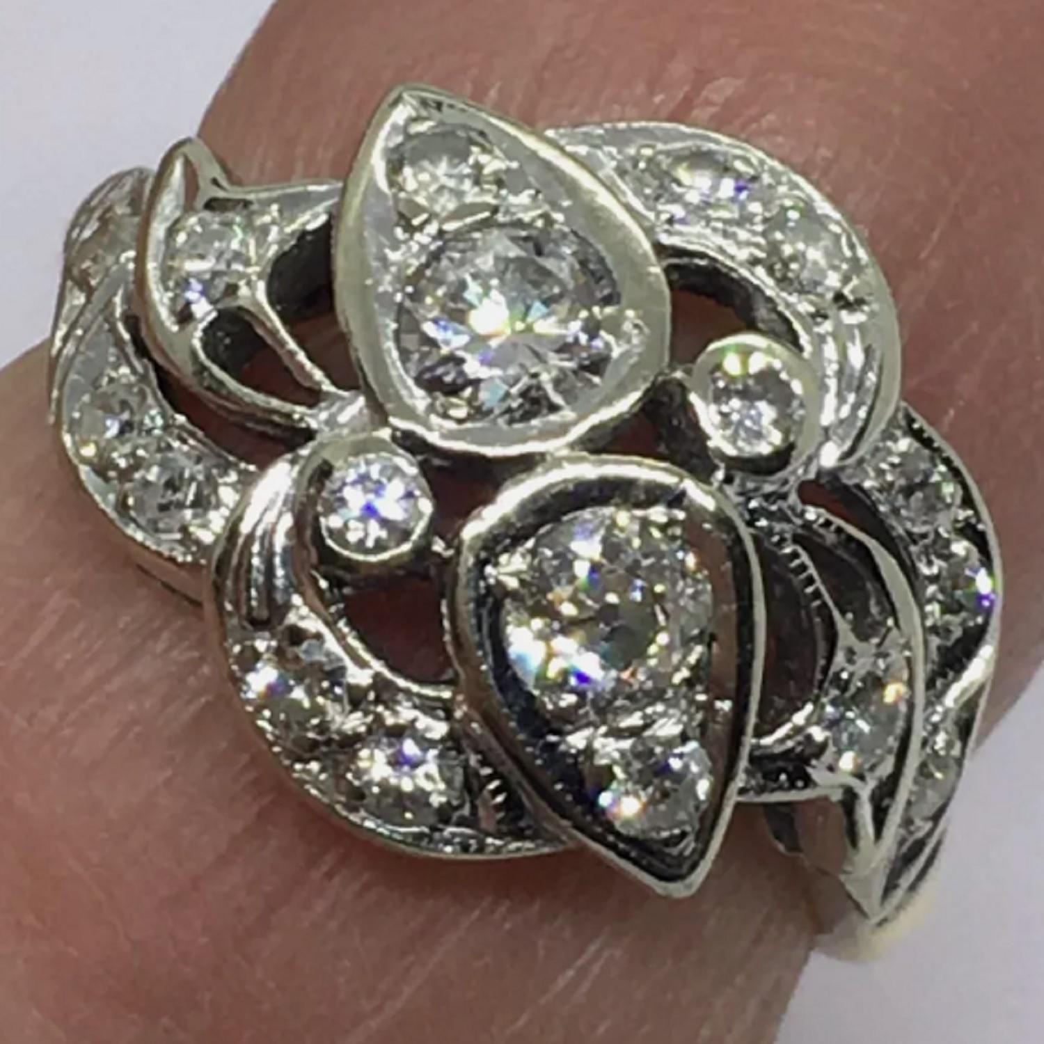 Antique 1920s Art Deco 14K gold 1/2 Carat Diamond American Ring Toi et Moi 5.25 In Good Condition For Sale In Los Angeles, CA