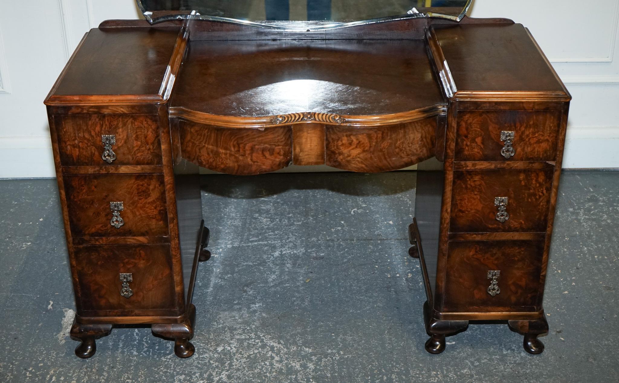 British ANTIQUE 1920'S ART DECO BURR WALNUT DRESSING TABLE WITH LARGE MiRROR For Sale