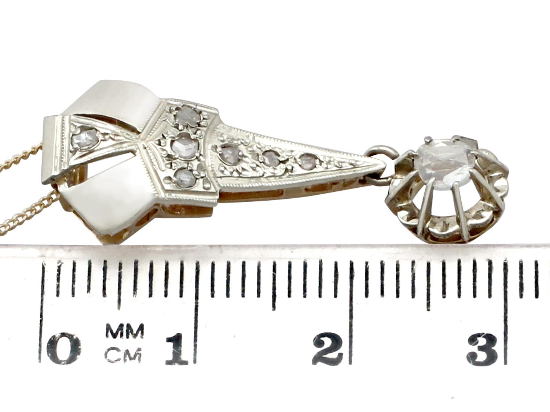 da uomo o donna Antico ciondolo Art Deco del 1920 in oro giallo e diamanti in vendita